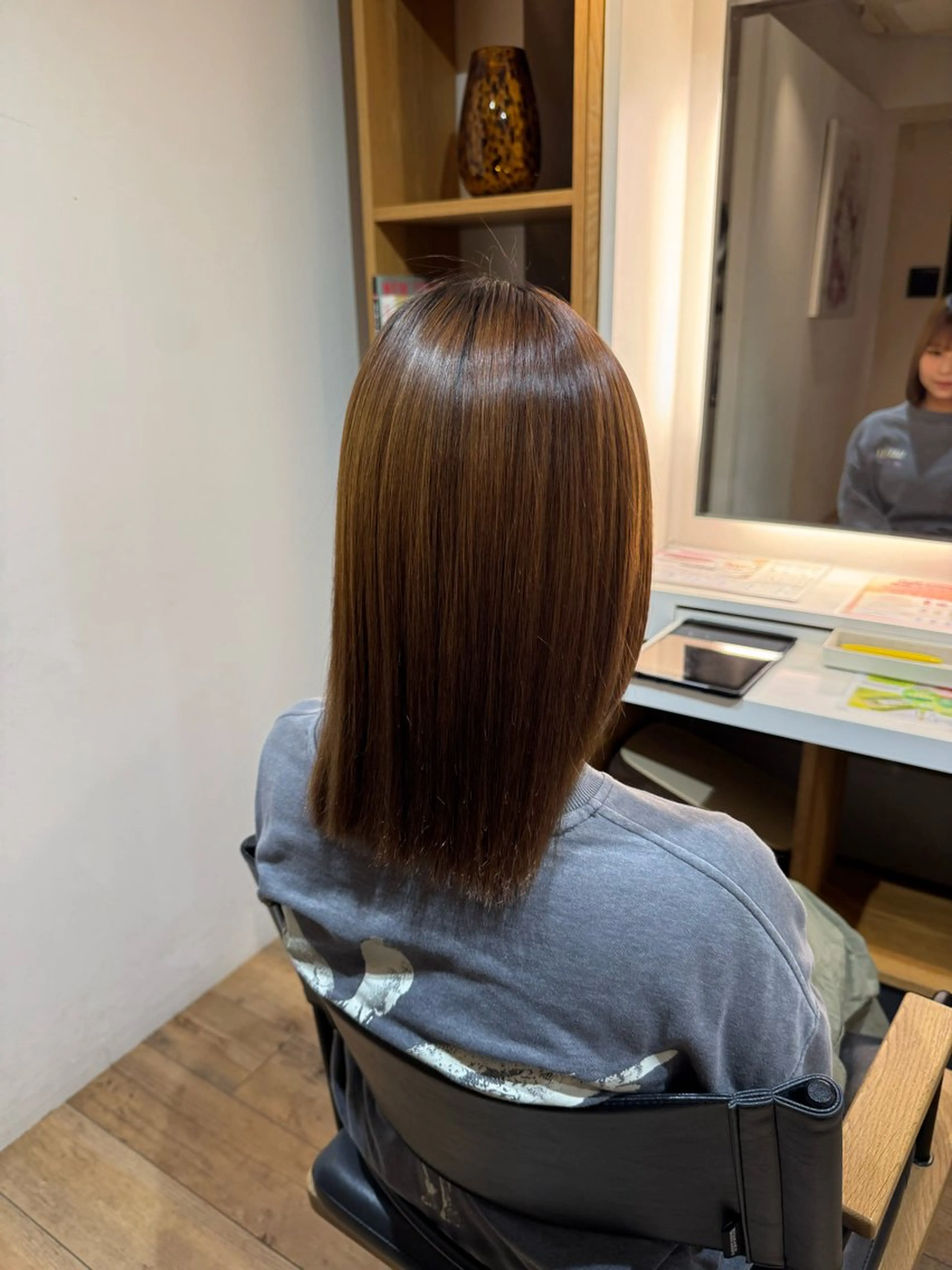 セミロング カット 縮毛矯正 トリートメント afloatkobe所属・美髪/髪質改善 川口凌弥のヘアスタイル