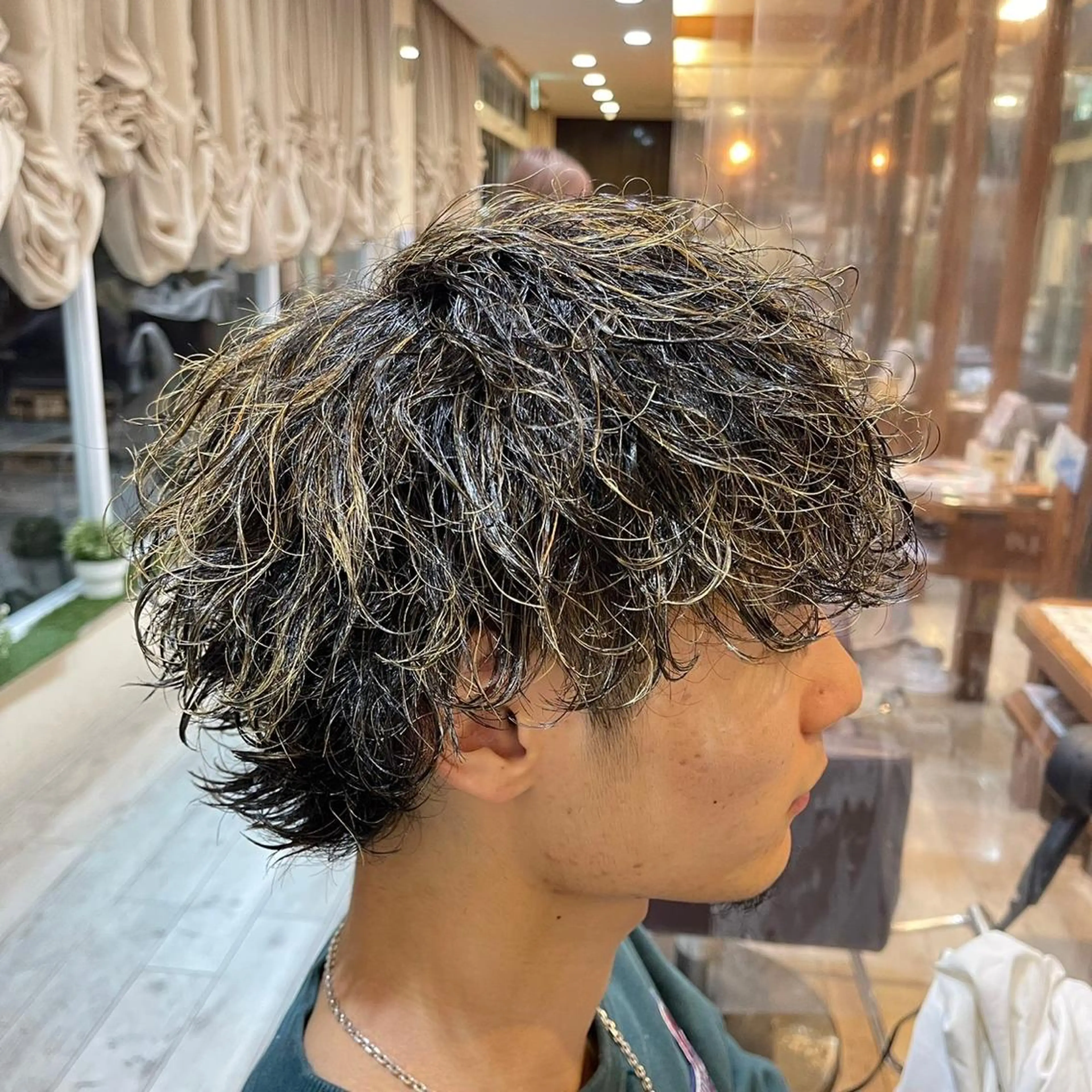 カラー パーマ メンズ カット パーマ 樽川翔/フェザーパー マ/シャドウパーマのヘアスタイル