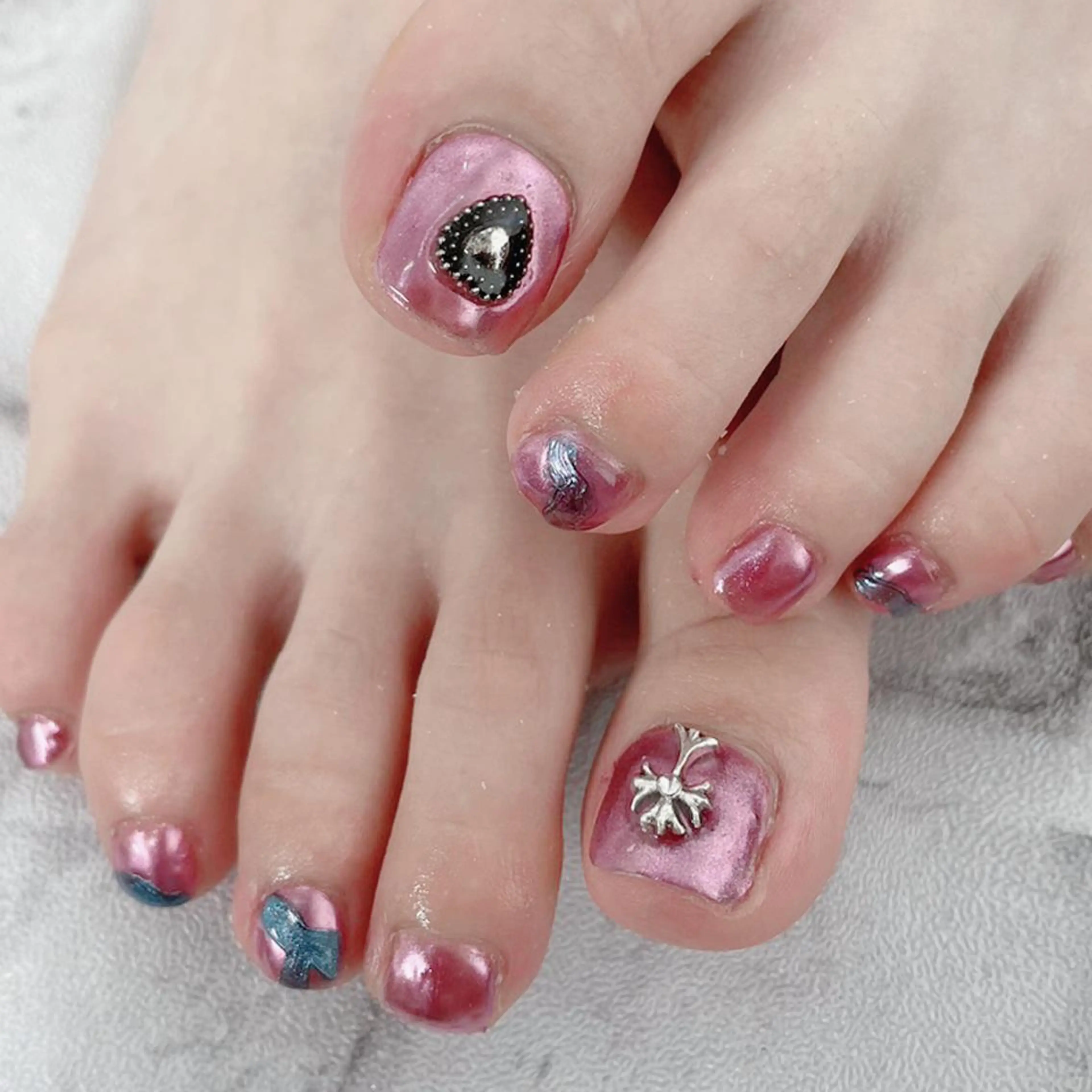 ネイル フットネイル DIAMOND 💦のネイルデザイン