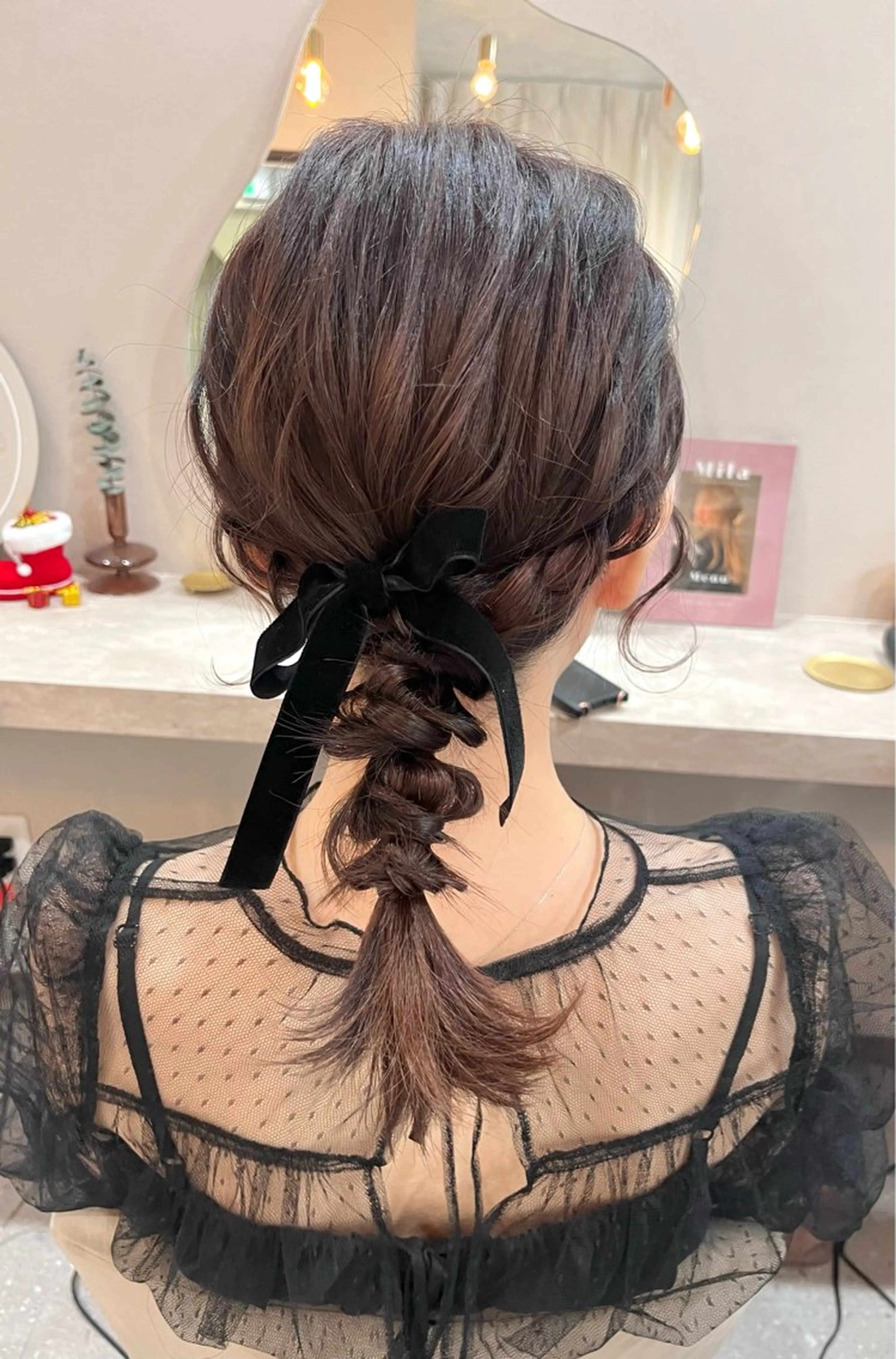 ミディアム ヘアアレンジ ヘアセット Mila Akariのヘアスタイル