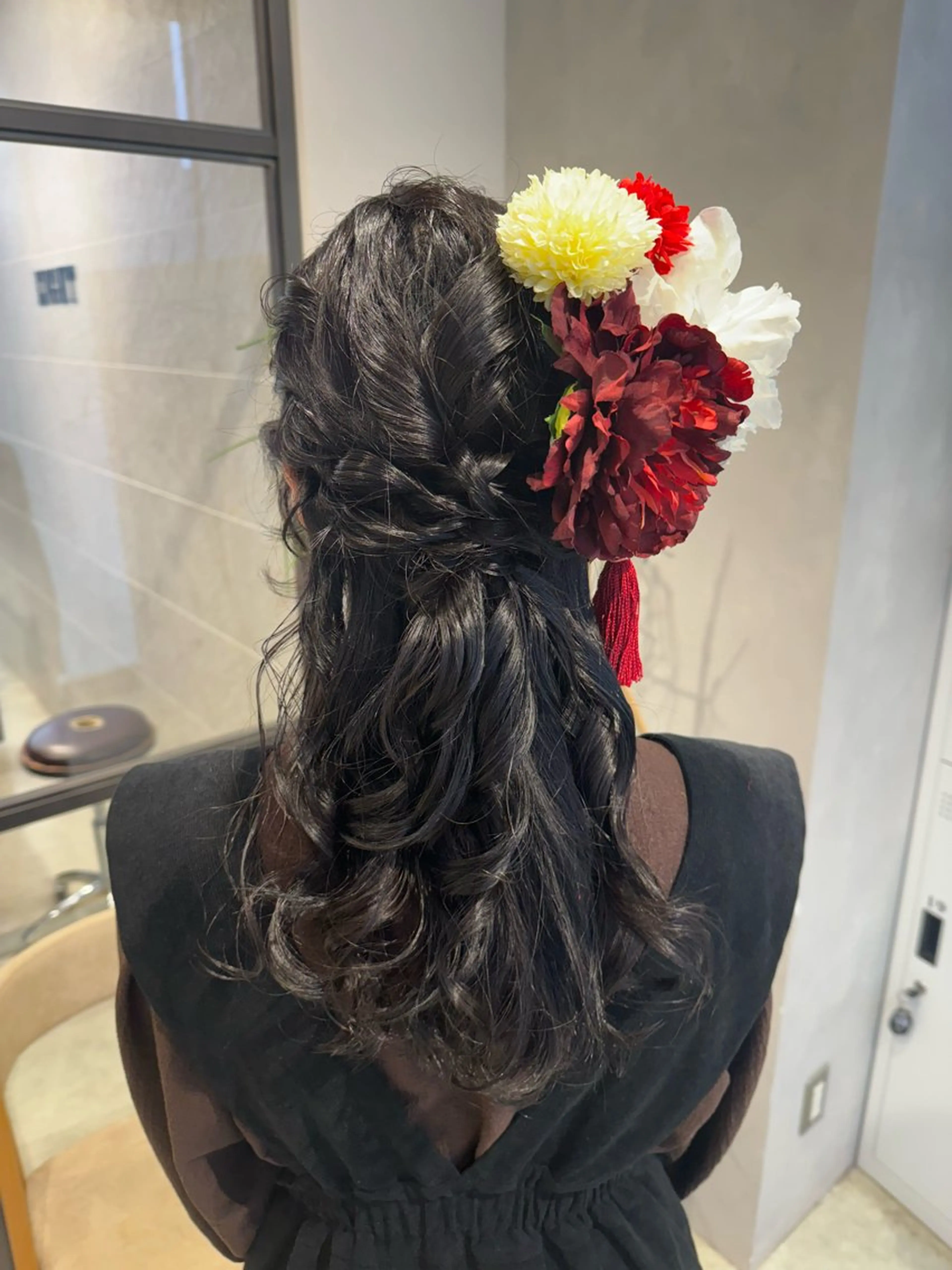 セミロング ヘアアレンジ 卒業式のヘアスタイル ヘアセット 透明感カラー✨艶髪 制作🌱山根あゆみのヘアスタイル