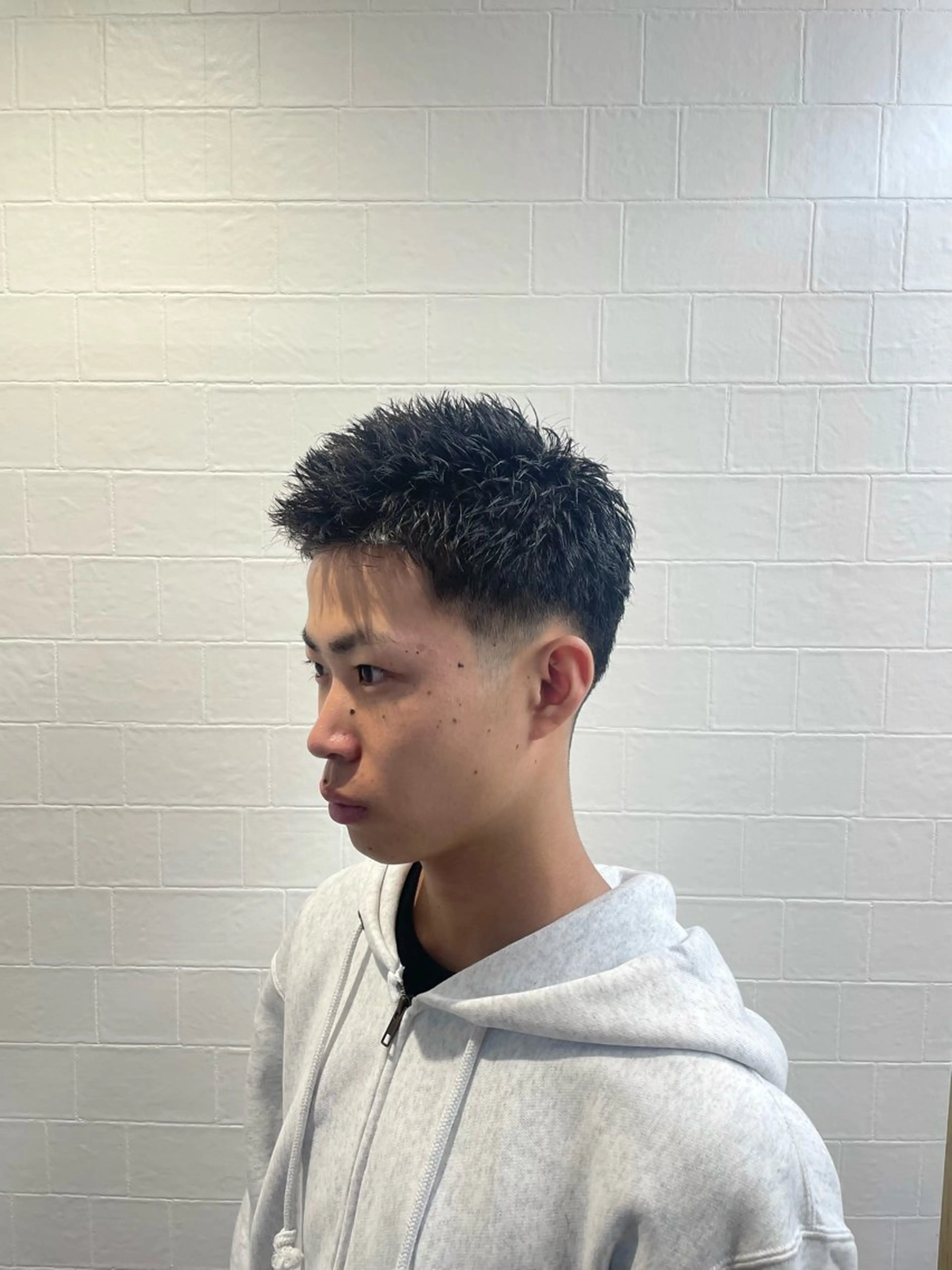 メンズ フェードカット 刈り上げ 大阪梅田 稲葉利也斗のヘアスタイル