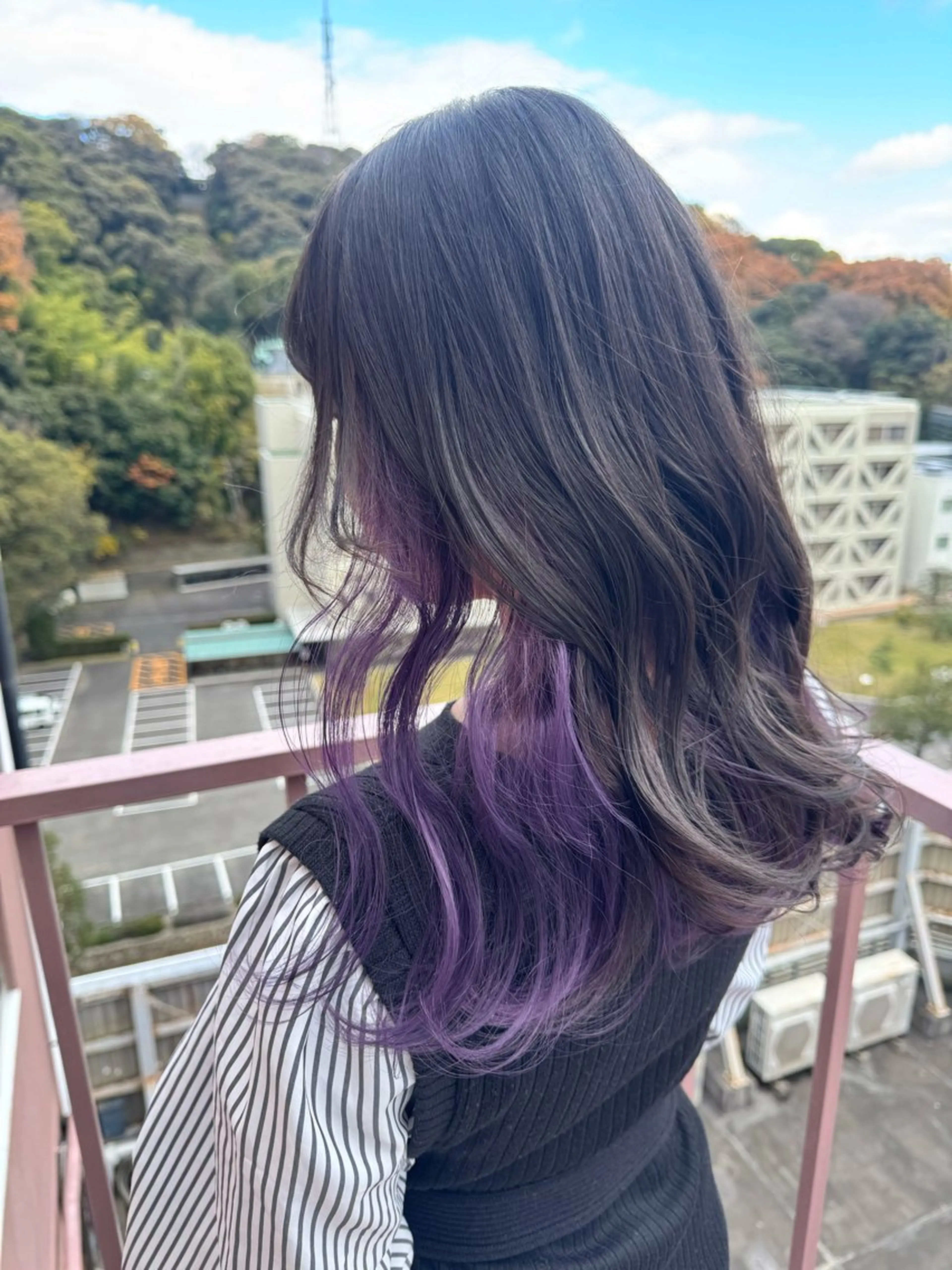 セミロング カラー パープルカラー ヘアカラー Viage （ビアージュ）のヘアスタイル