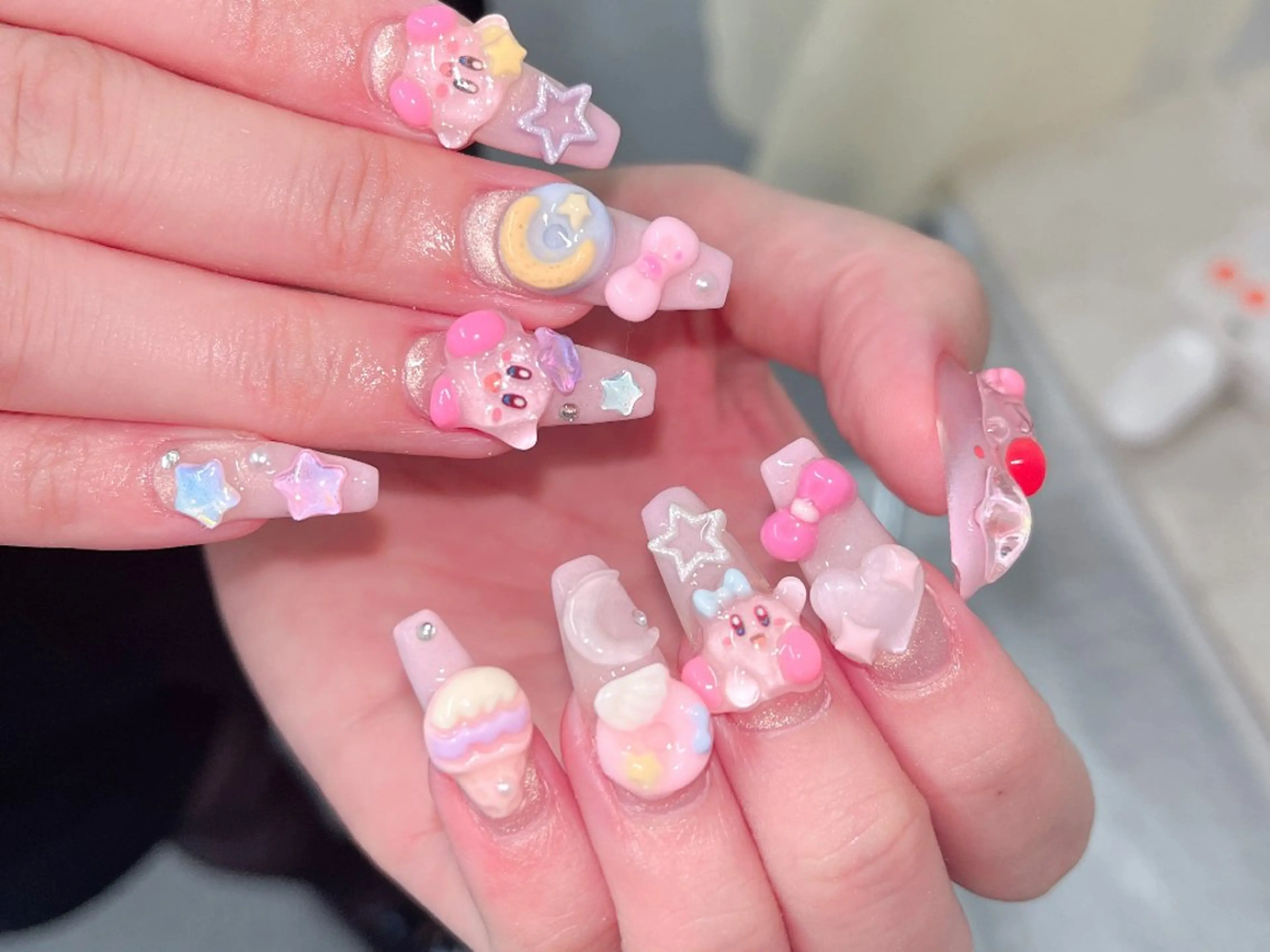 ネイル ハンドネイル グロー ネイルのネイルデザイン