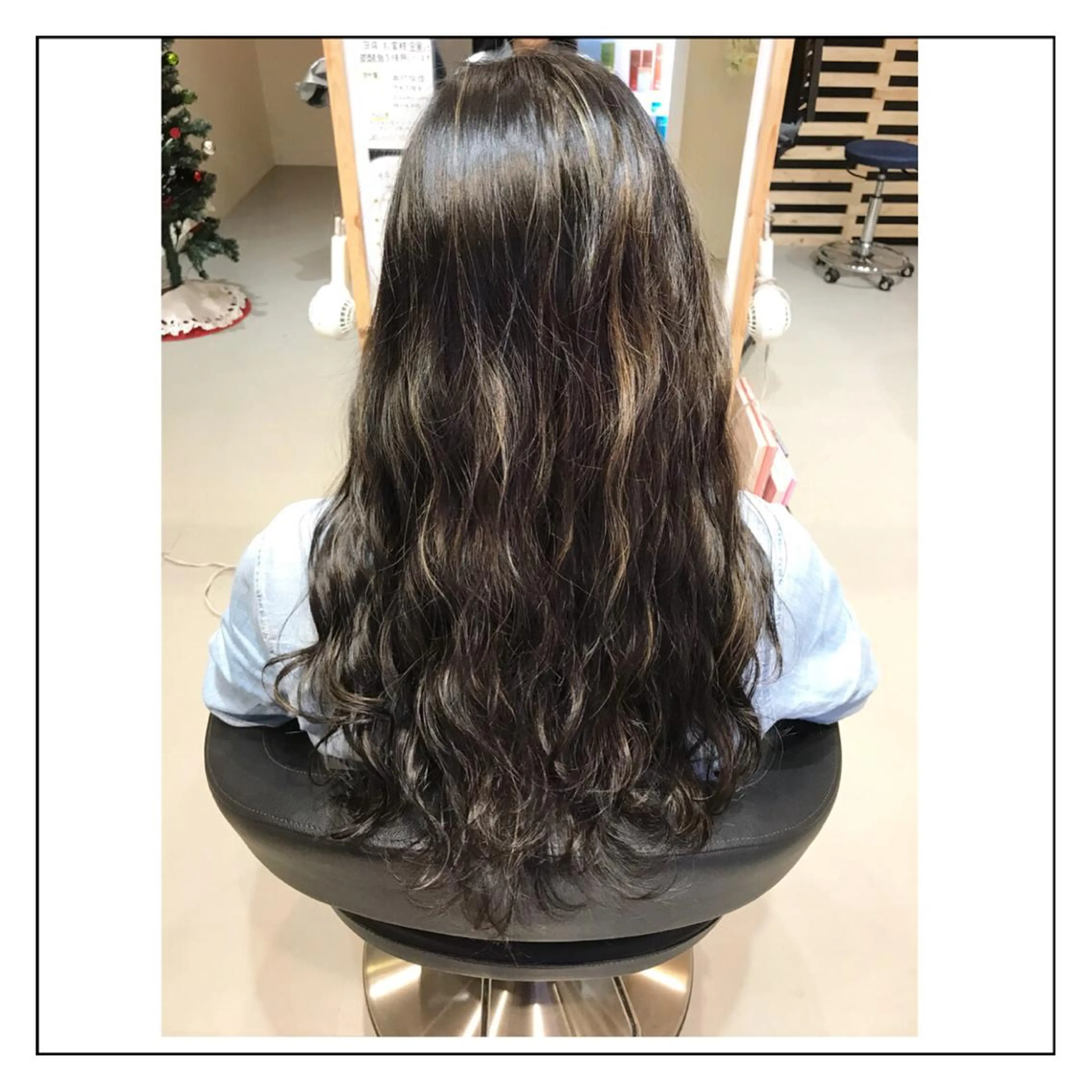 ロング カラー アディクシーカラー ブリーチ 抜きっぱなしブロンド ハイライトカラー オレンジ 大久保 隆蔵のヘアスタイル