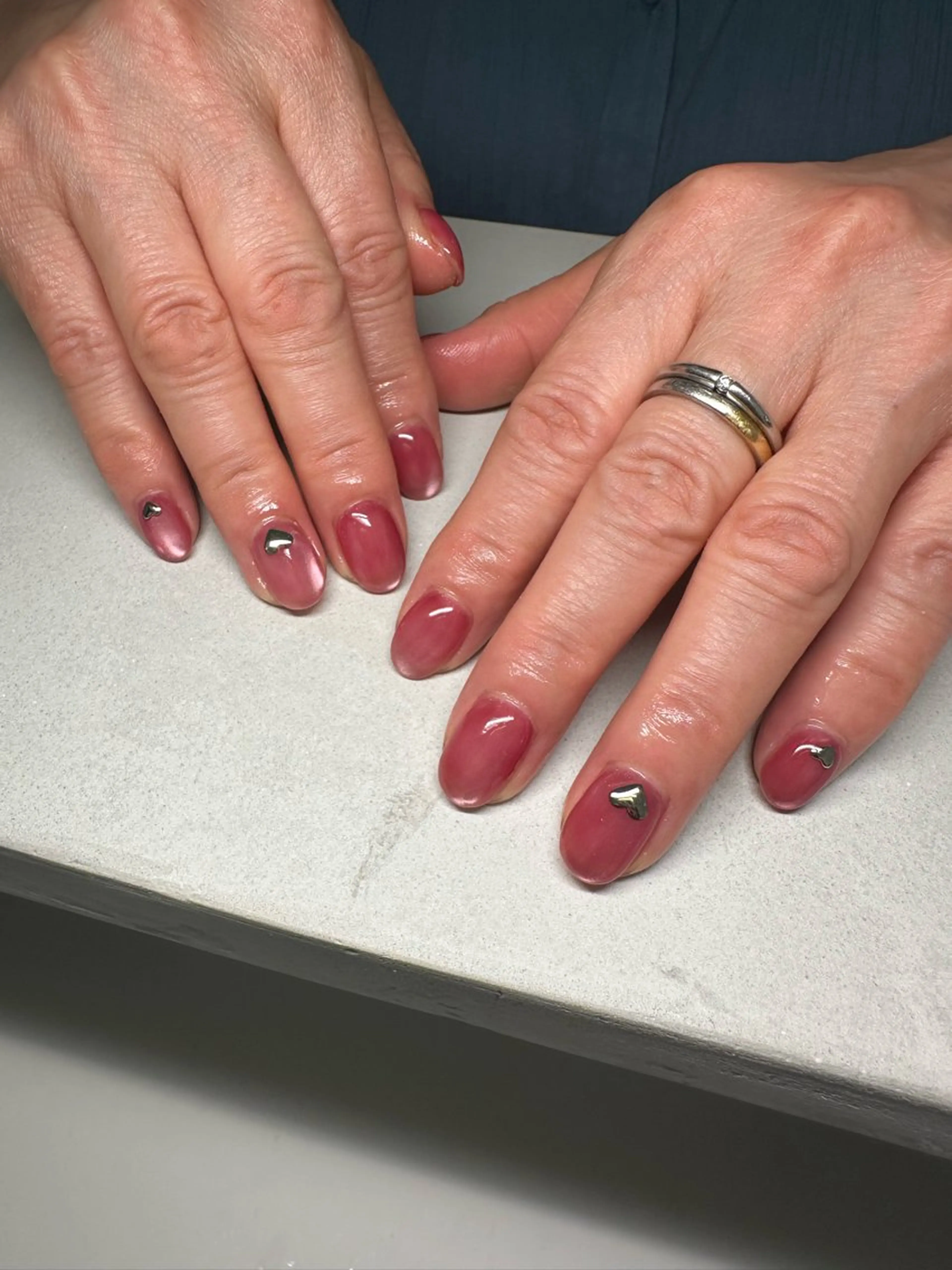 ネイル ワンカラーネイル num-fi Aiのネイルデザイン