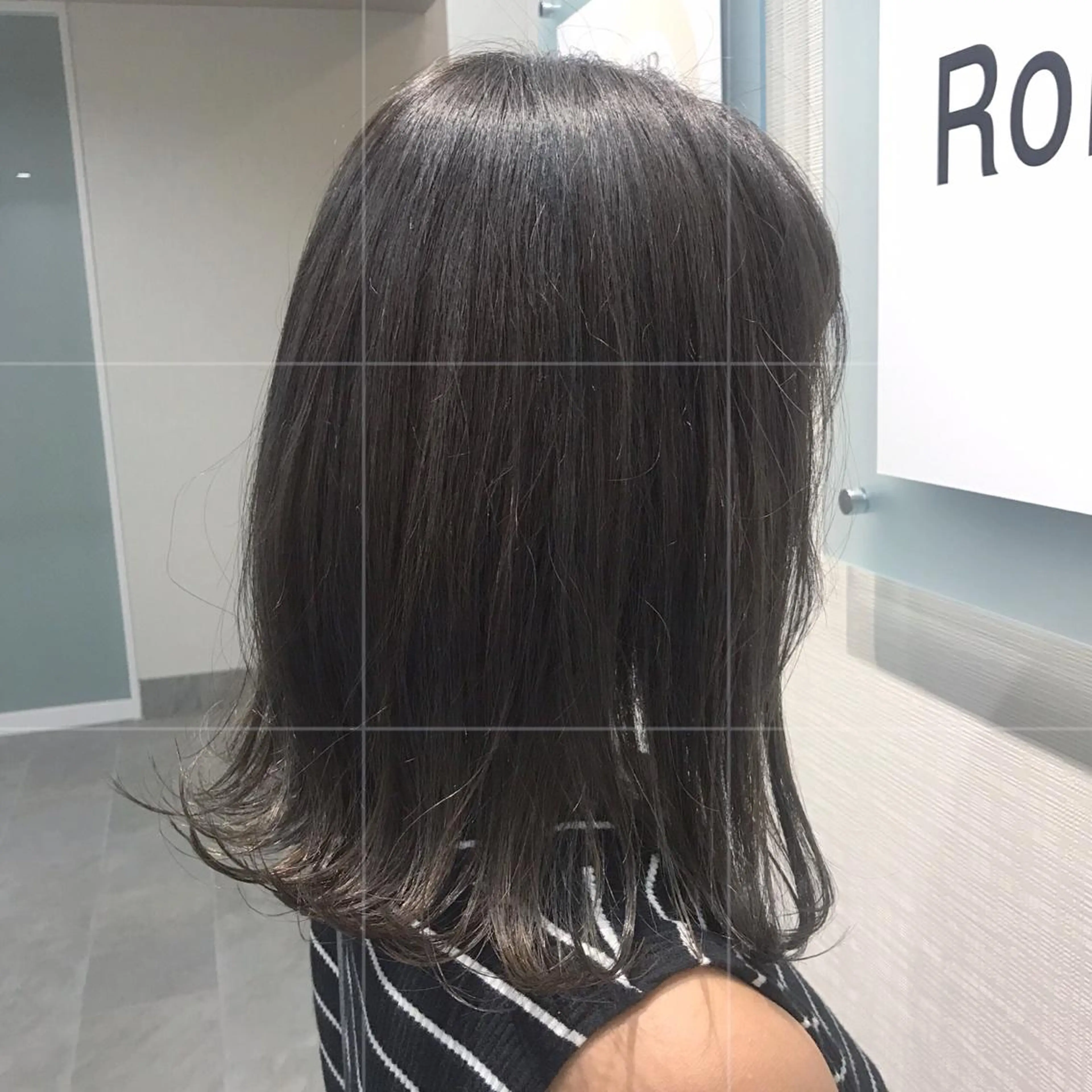 セミロング ボブ 伸ばしかけ 長めボブ カット SALOWIN所属・MA Iのヘアスタイル