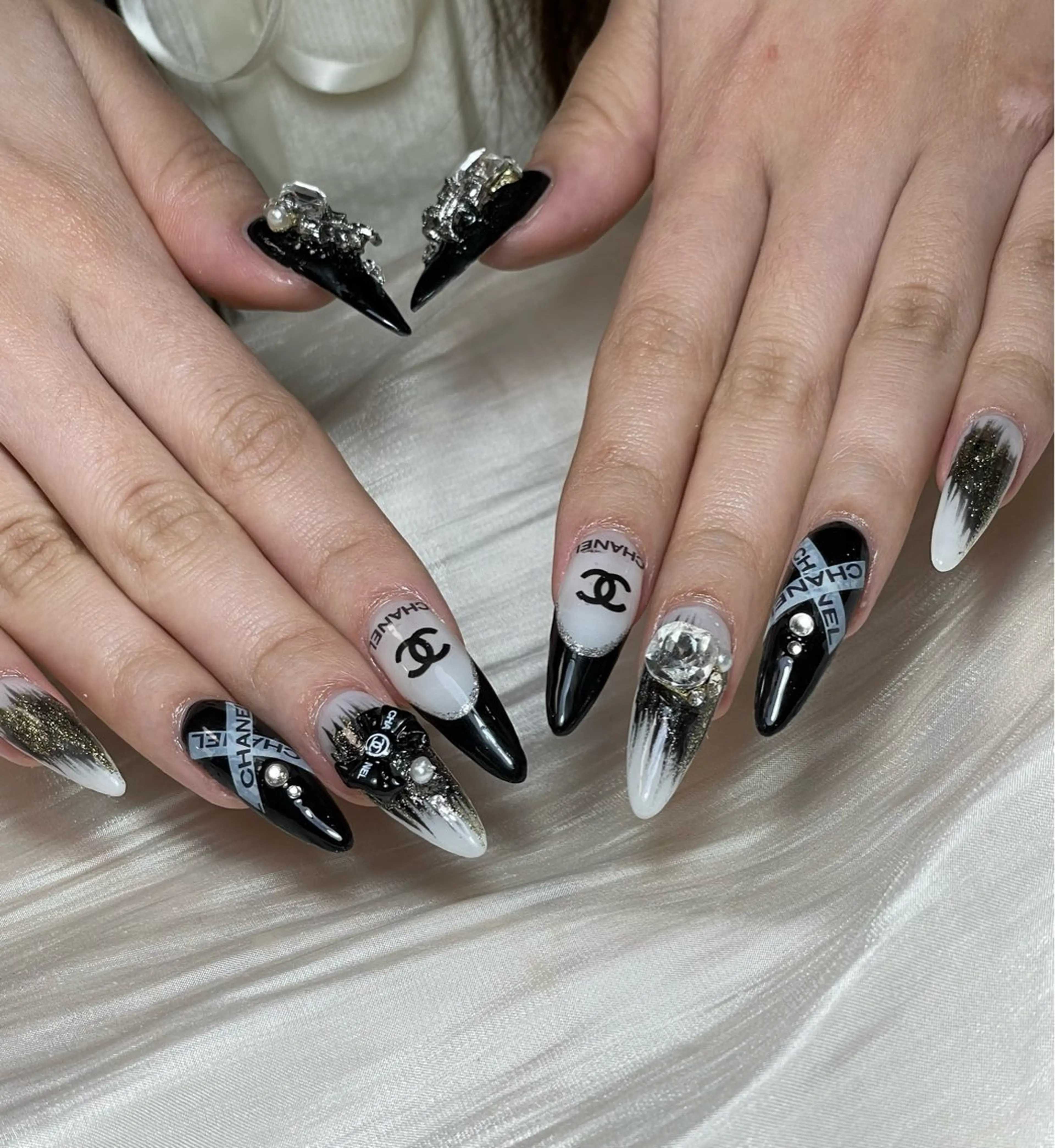 ネイル Ss nail studio所属・Ss nanaのネイルデザイン