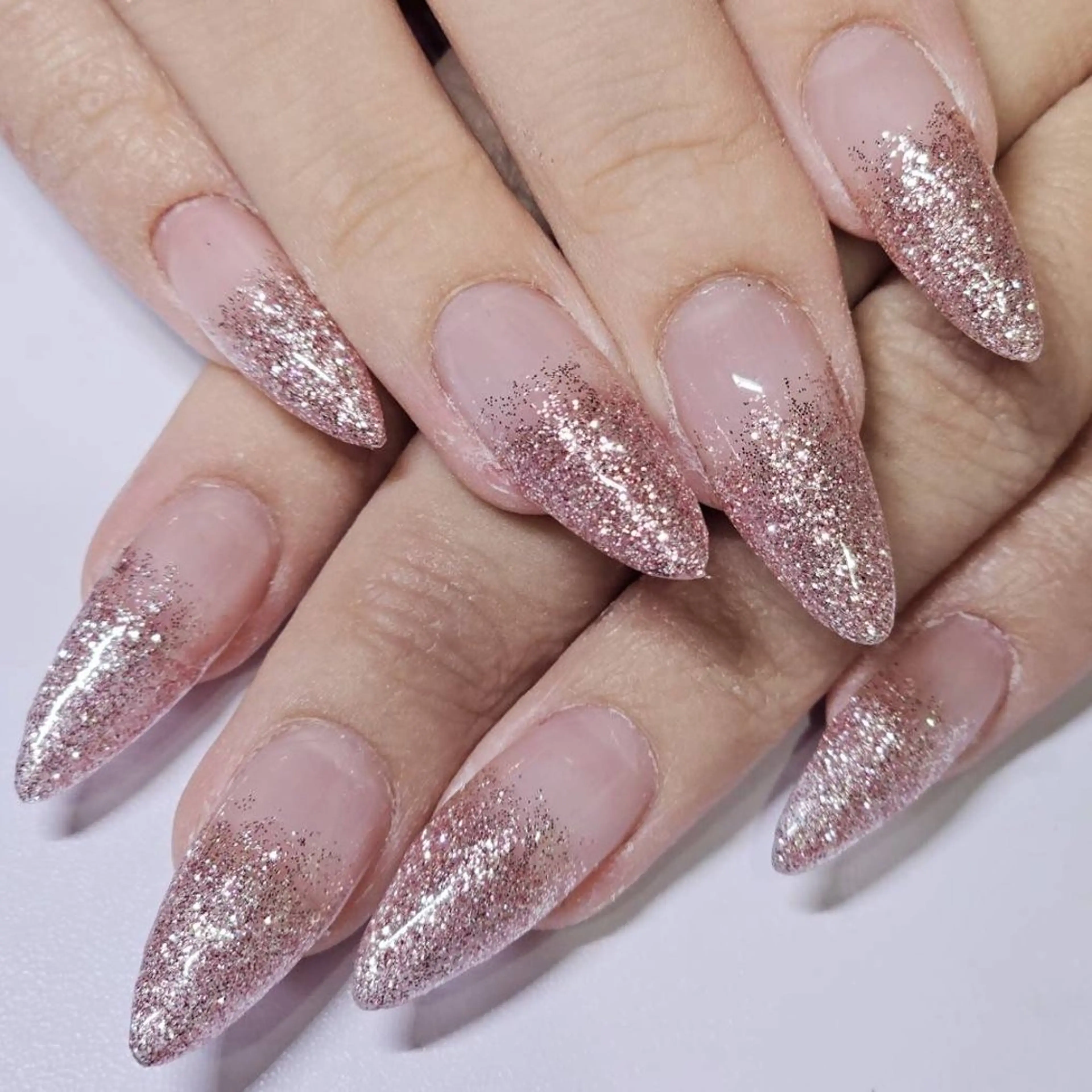 ネイル グラデーション キラキラネイル ラメ(グリッター) ワンカラーネイル ピンク ハンドネイル よしだ ひろきのネイルデザイン