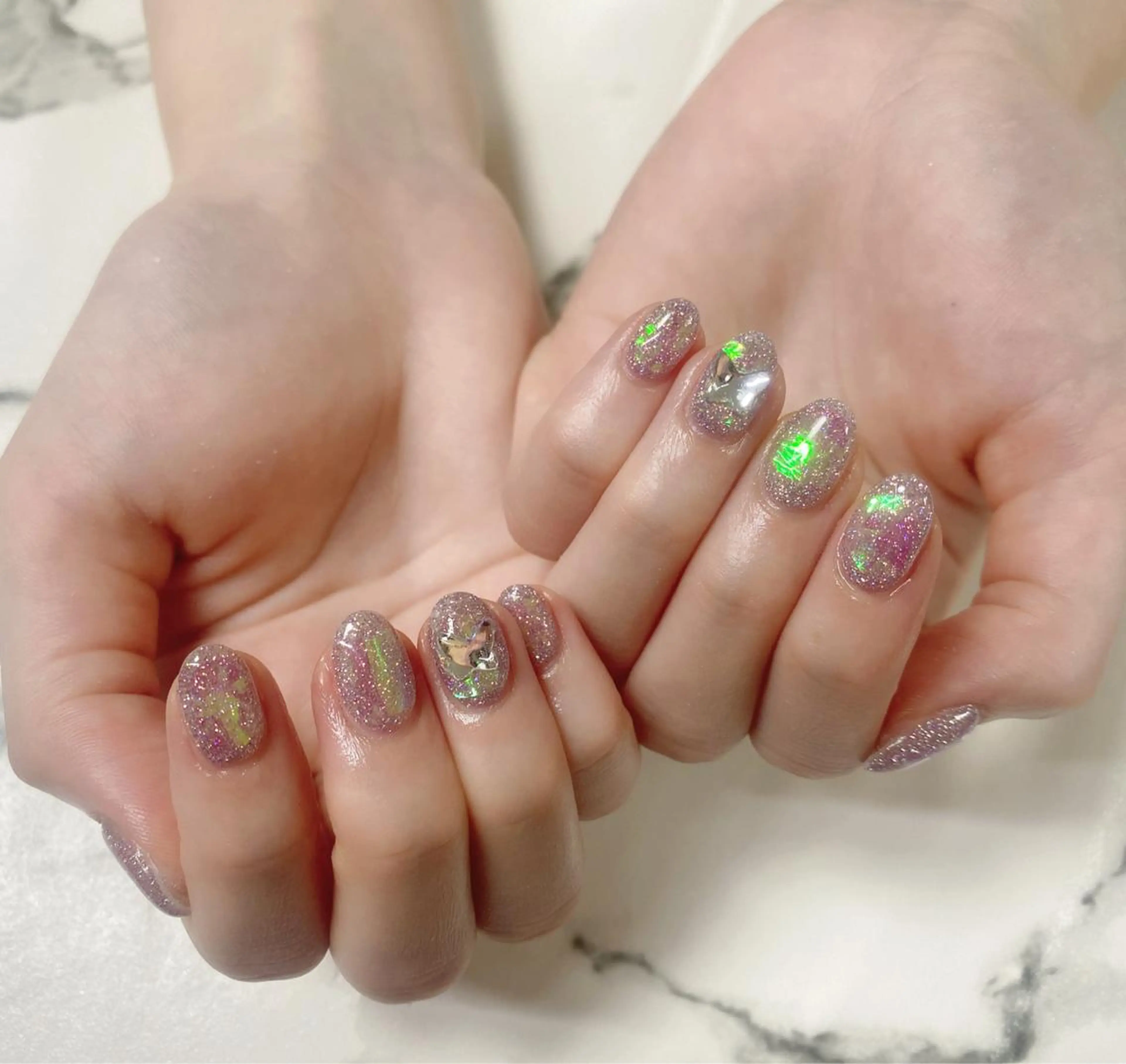 ロング カラー ネイル 氷ネイル・うるうるネイル Q Free nailsのネイルデザイン