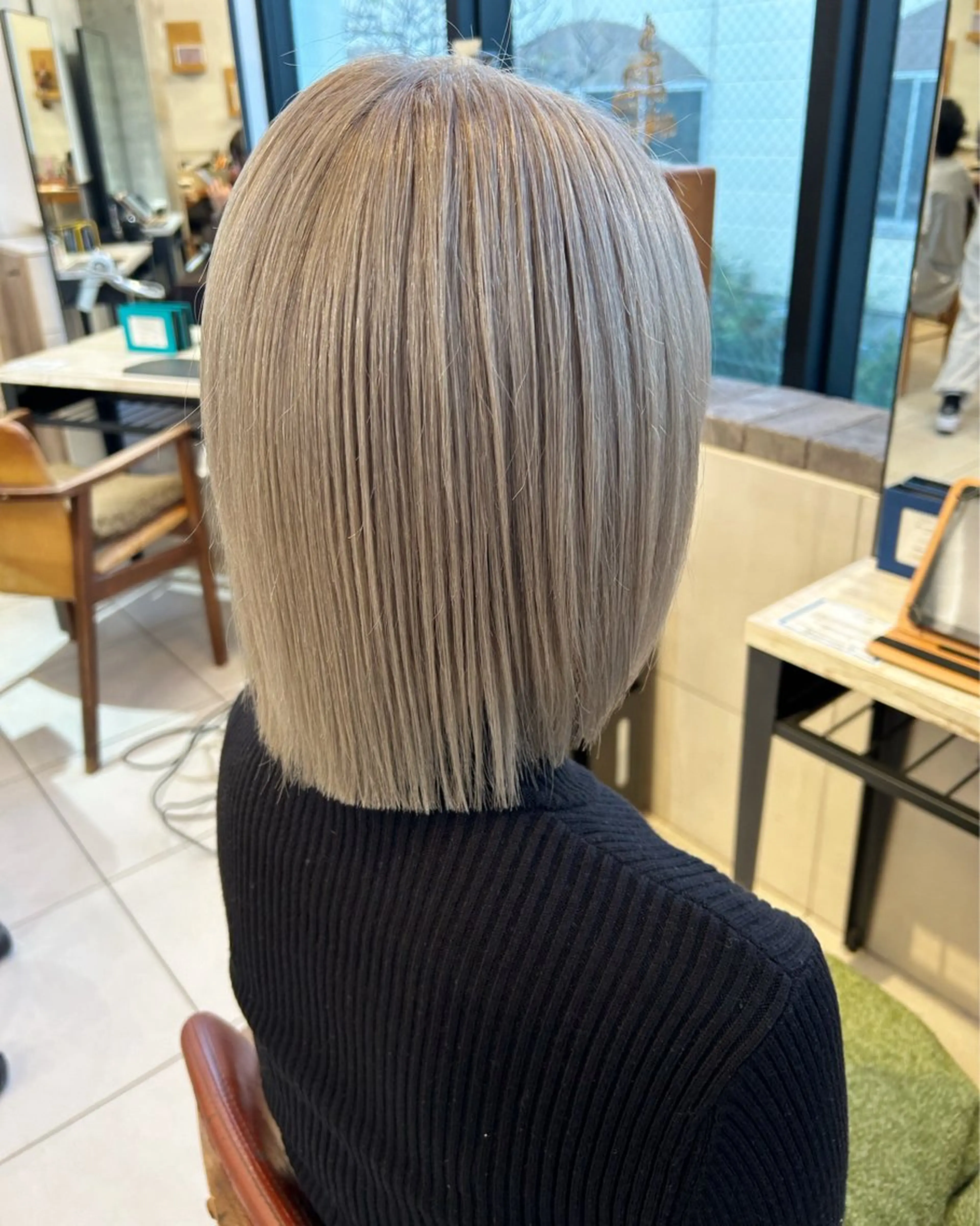 ミディアム カラー ブリーチ ハイトーンカラー ヘアカラー トリートメント 艶カラー/耳つぼ/ 渡辺奈緒のその他イメージ