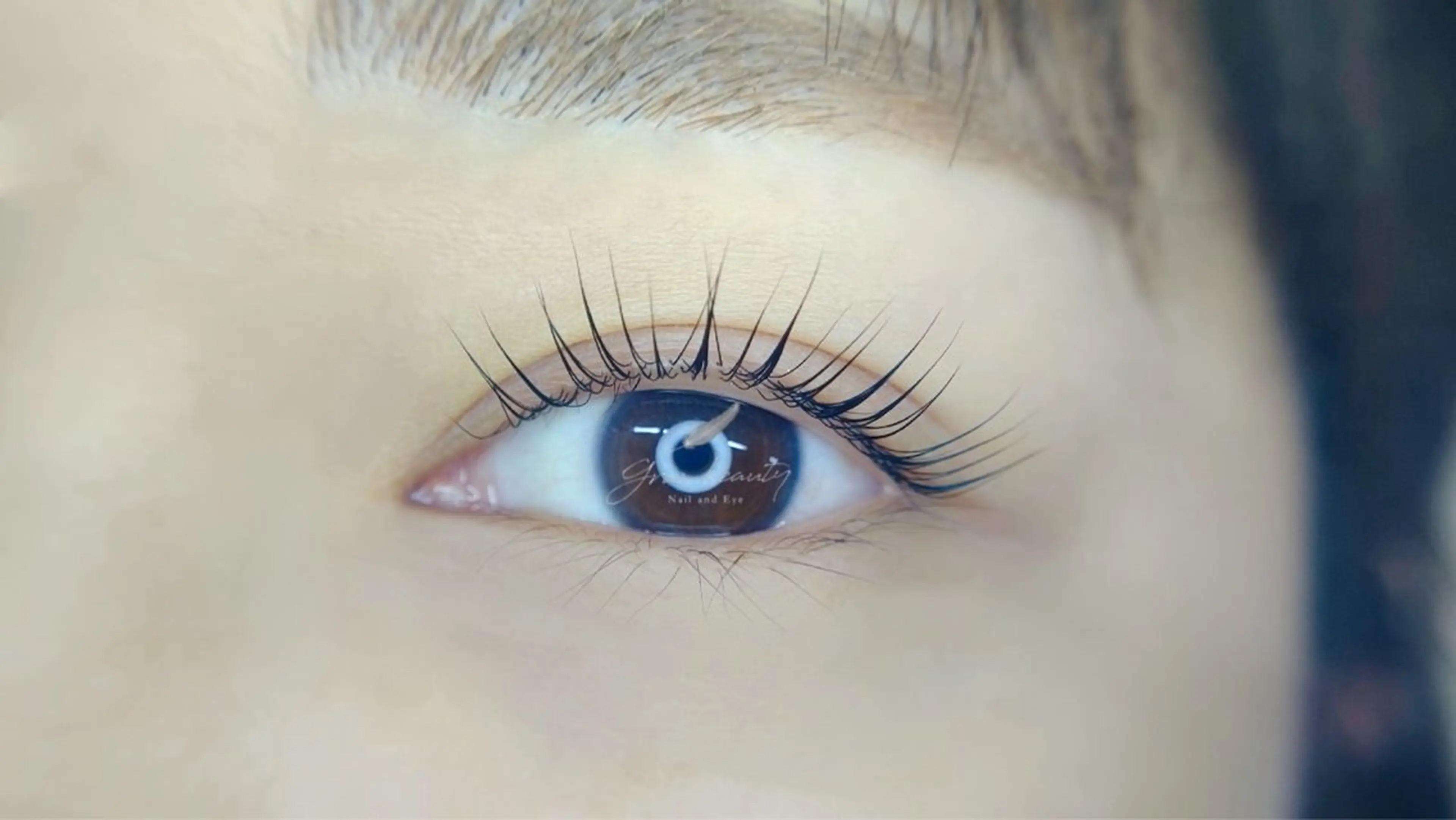 マツエク・マツパ パーマ 八木 菜美のヘアスタイル