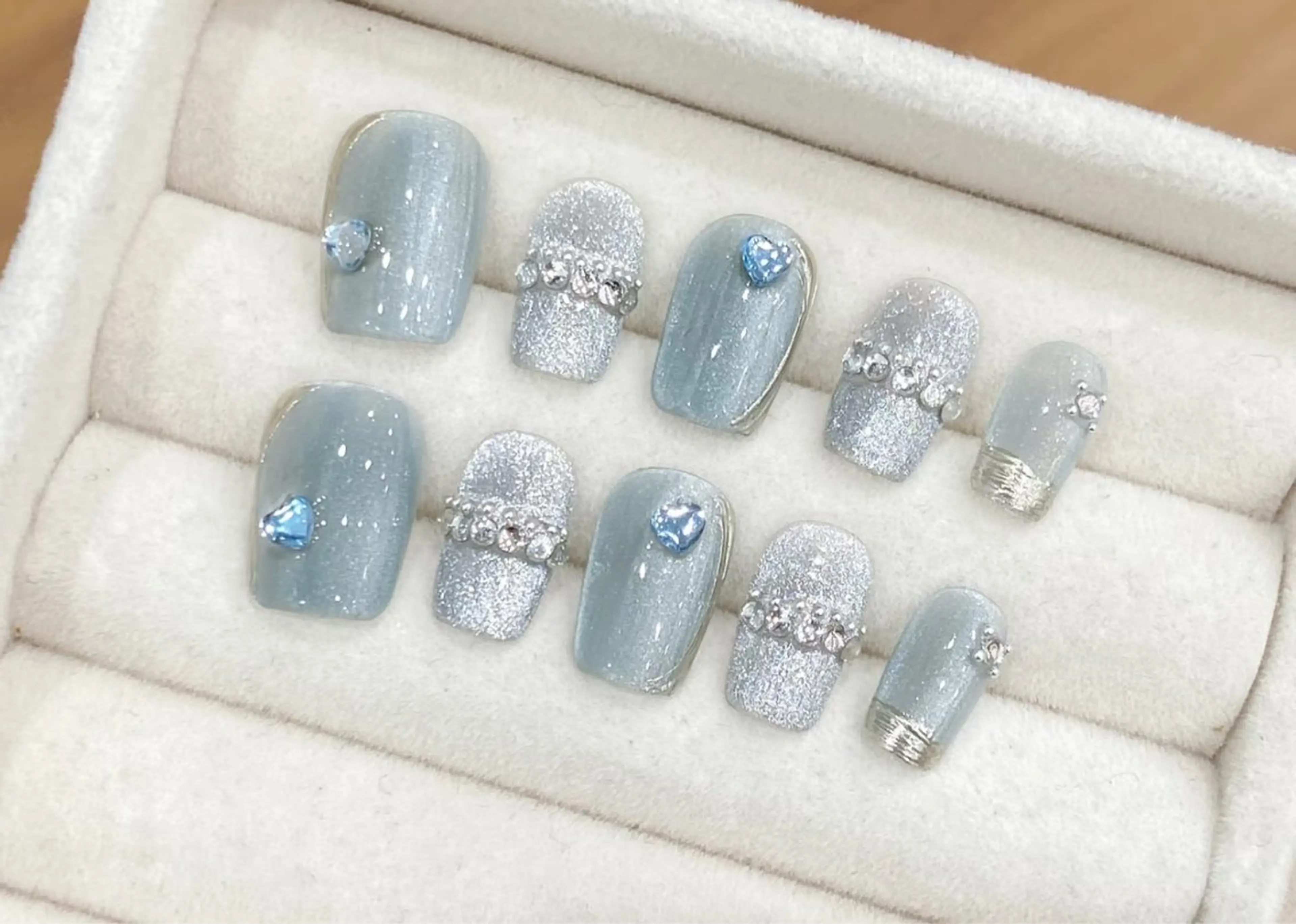 ショート FLORA NAIL SALONのネイルデザイン