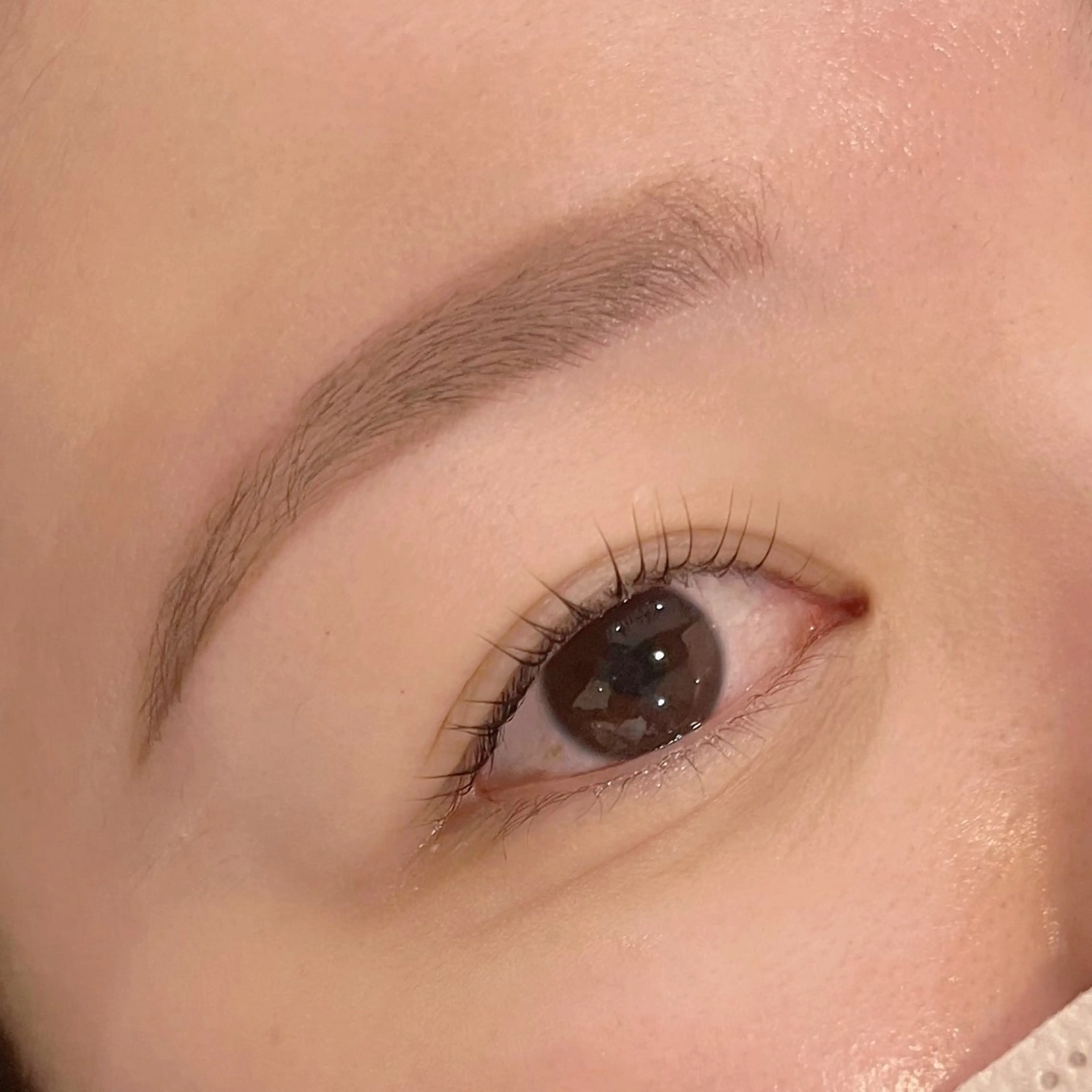 アイブロウ eyes三ノ宮所属・eye's Yurikaの眉毛・アイブロウイメージ