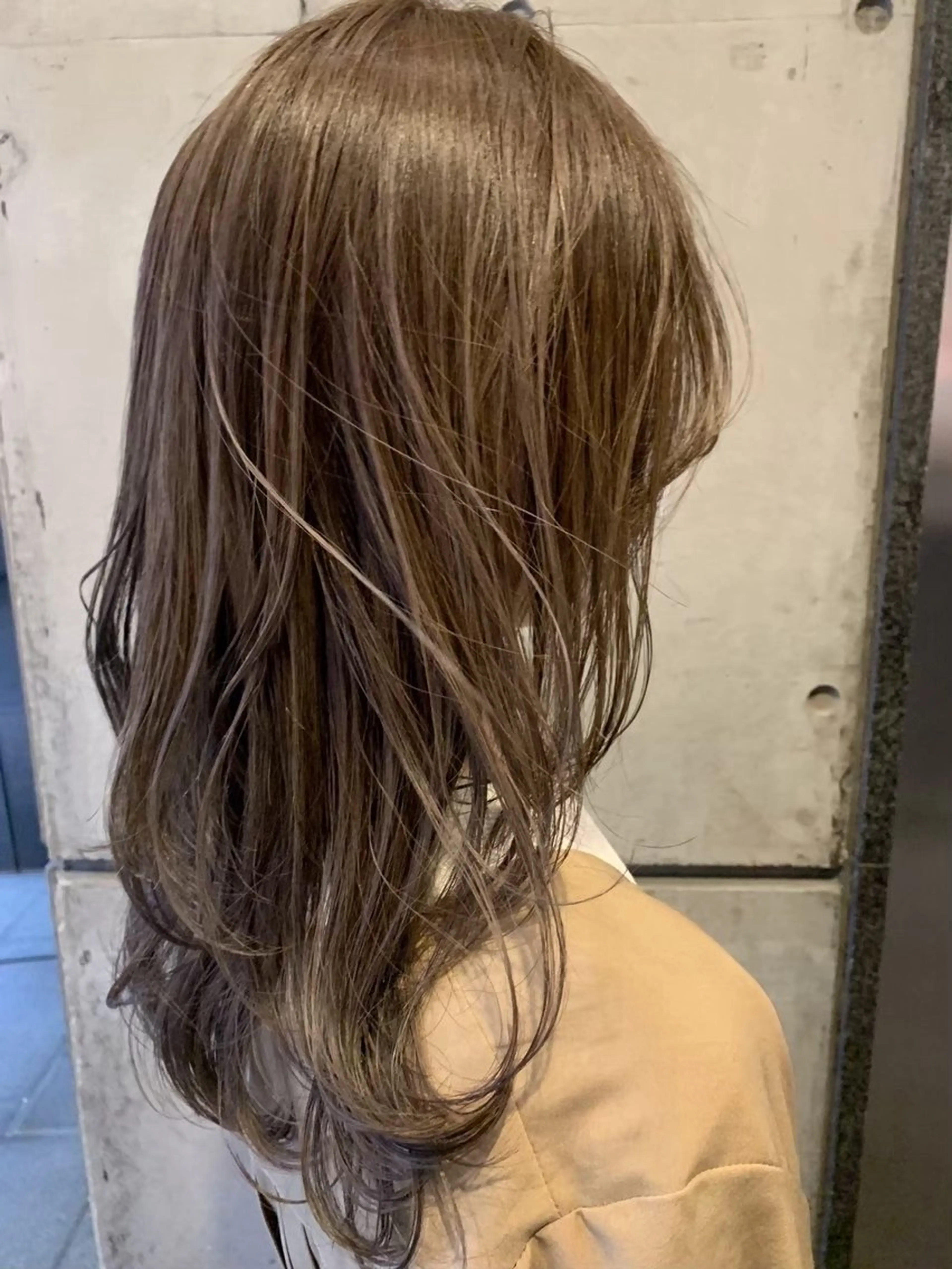 セミロング カラー 透明感カラー 髙橋 愛子のヘアスタイル