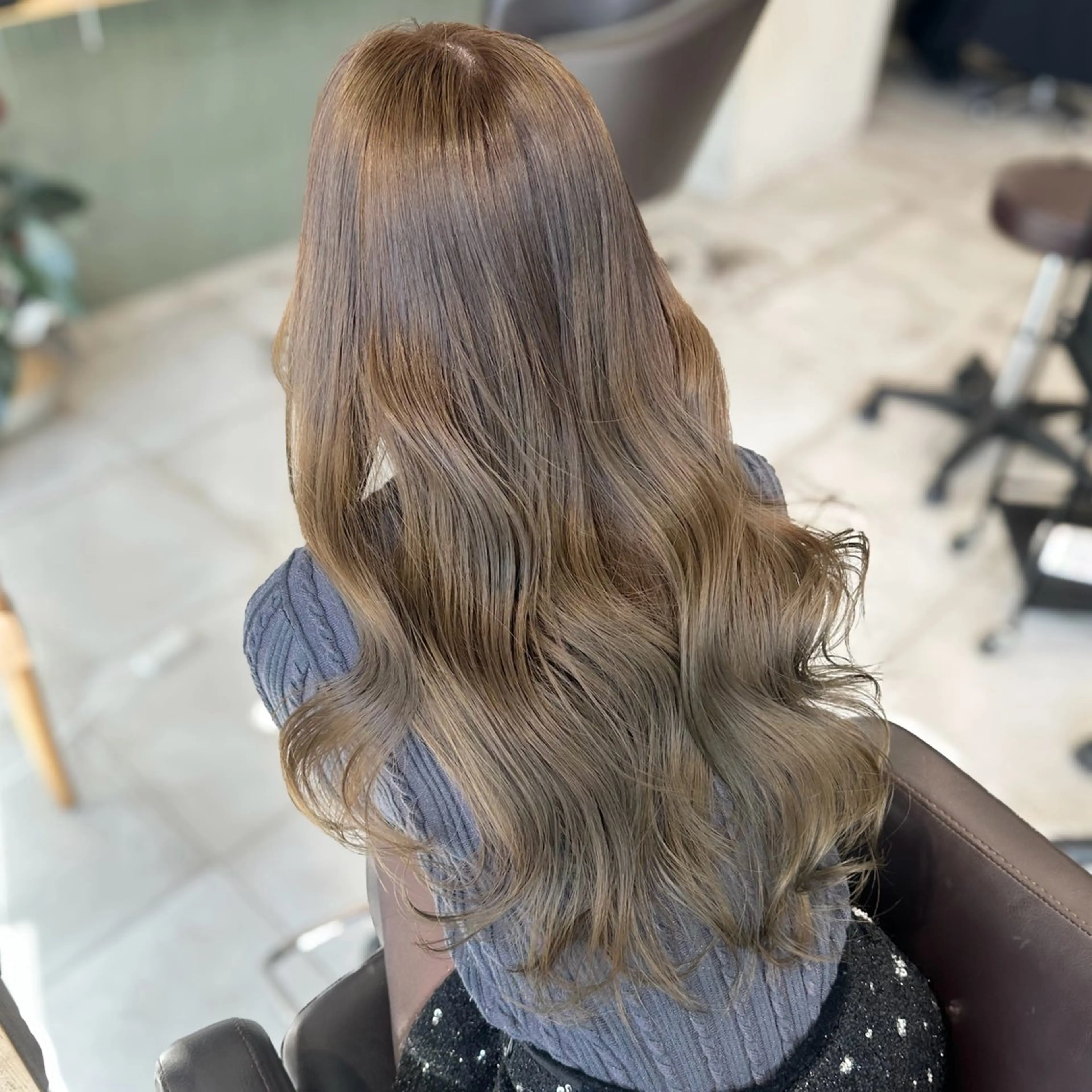 ロング カラー カット ヘアカラー トリートメント ブリーチなし/レイヤ ー特化🌈Tommyのヘアスタイル