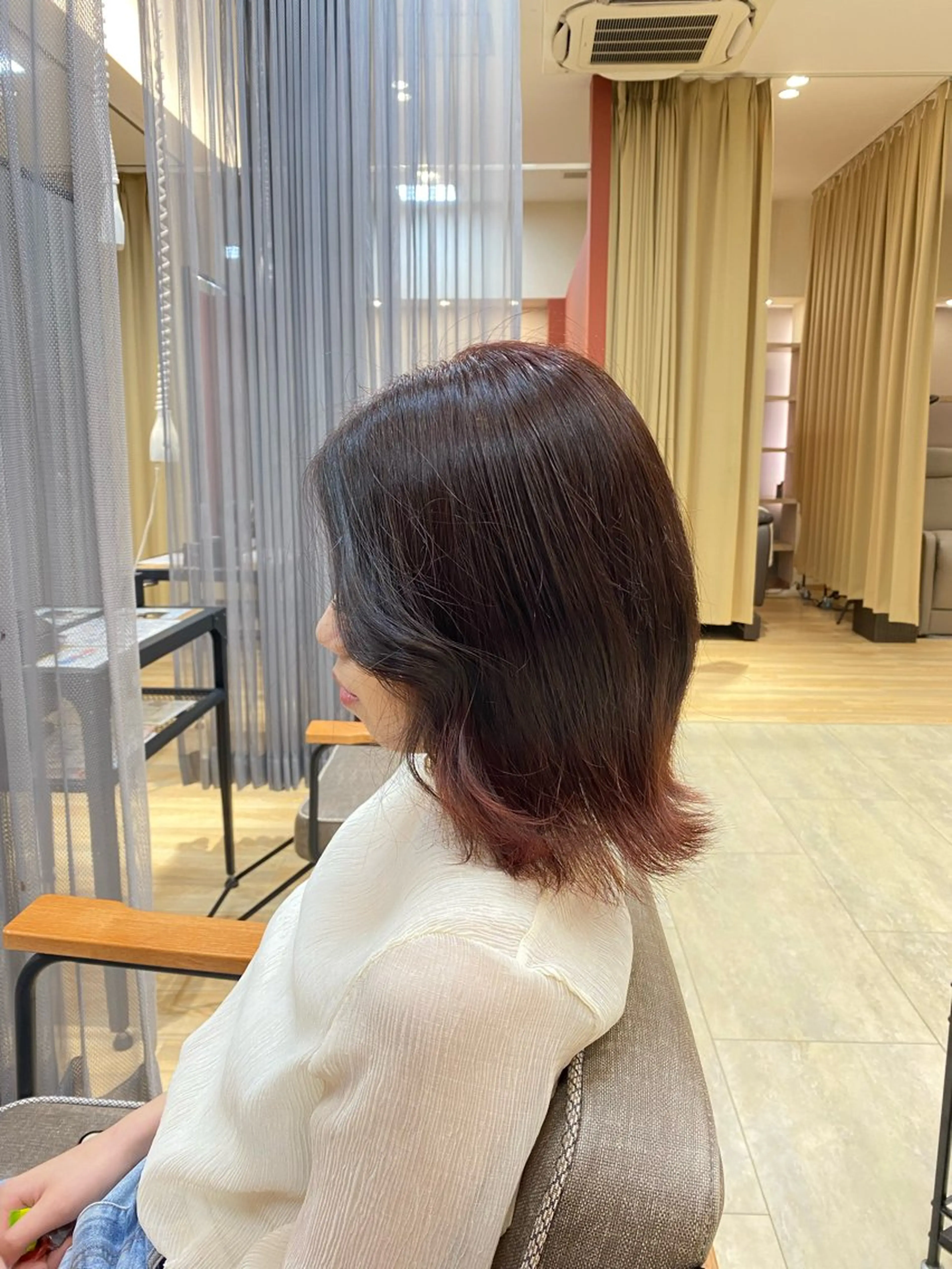 カラー レッドカラー カット ヘアカラー 萩原 藍のヘアスタイル