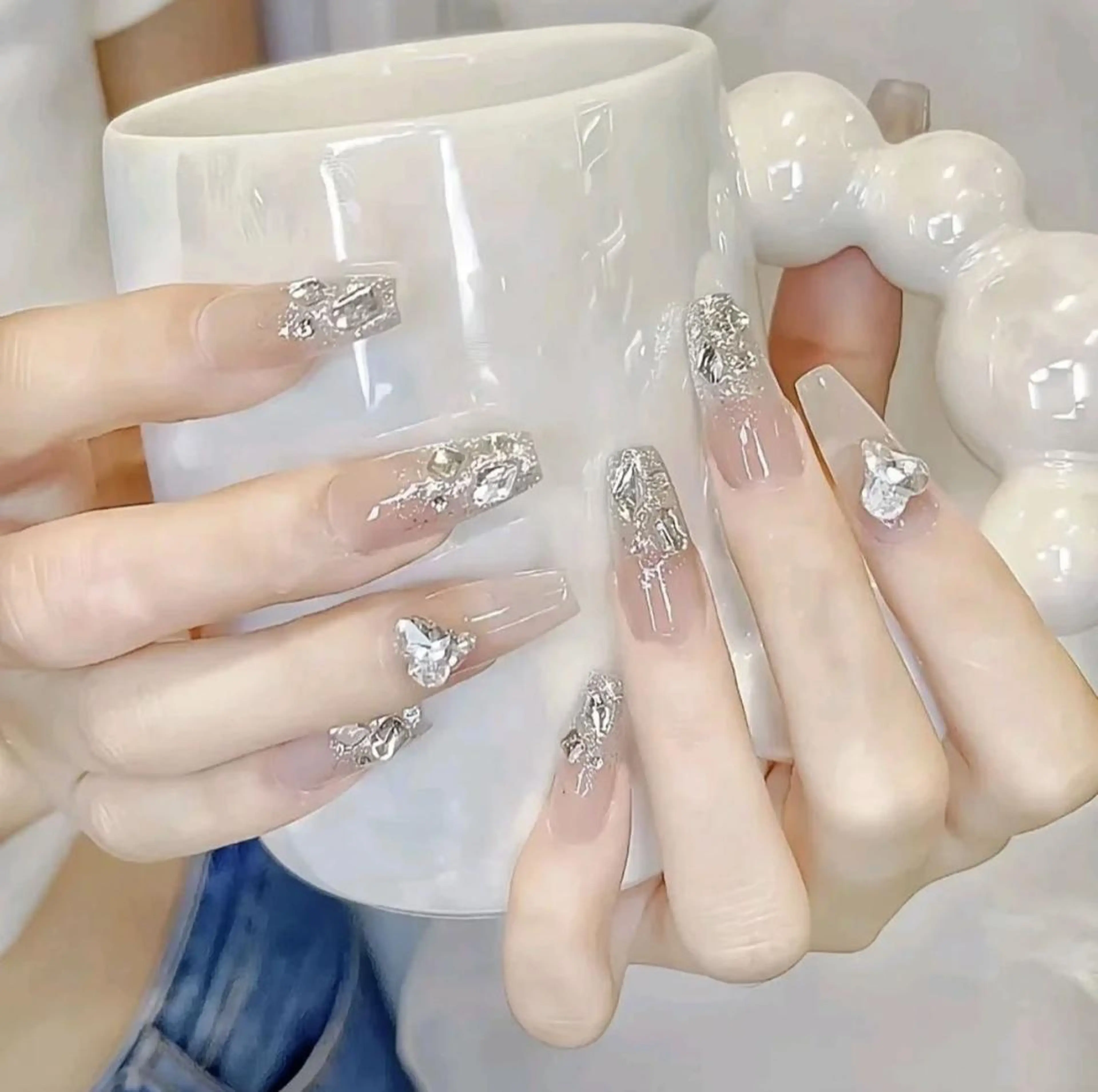 ネイル アートネイル 長さ出し ネイルチップ Queens PUPUのネイルデザイン