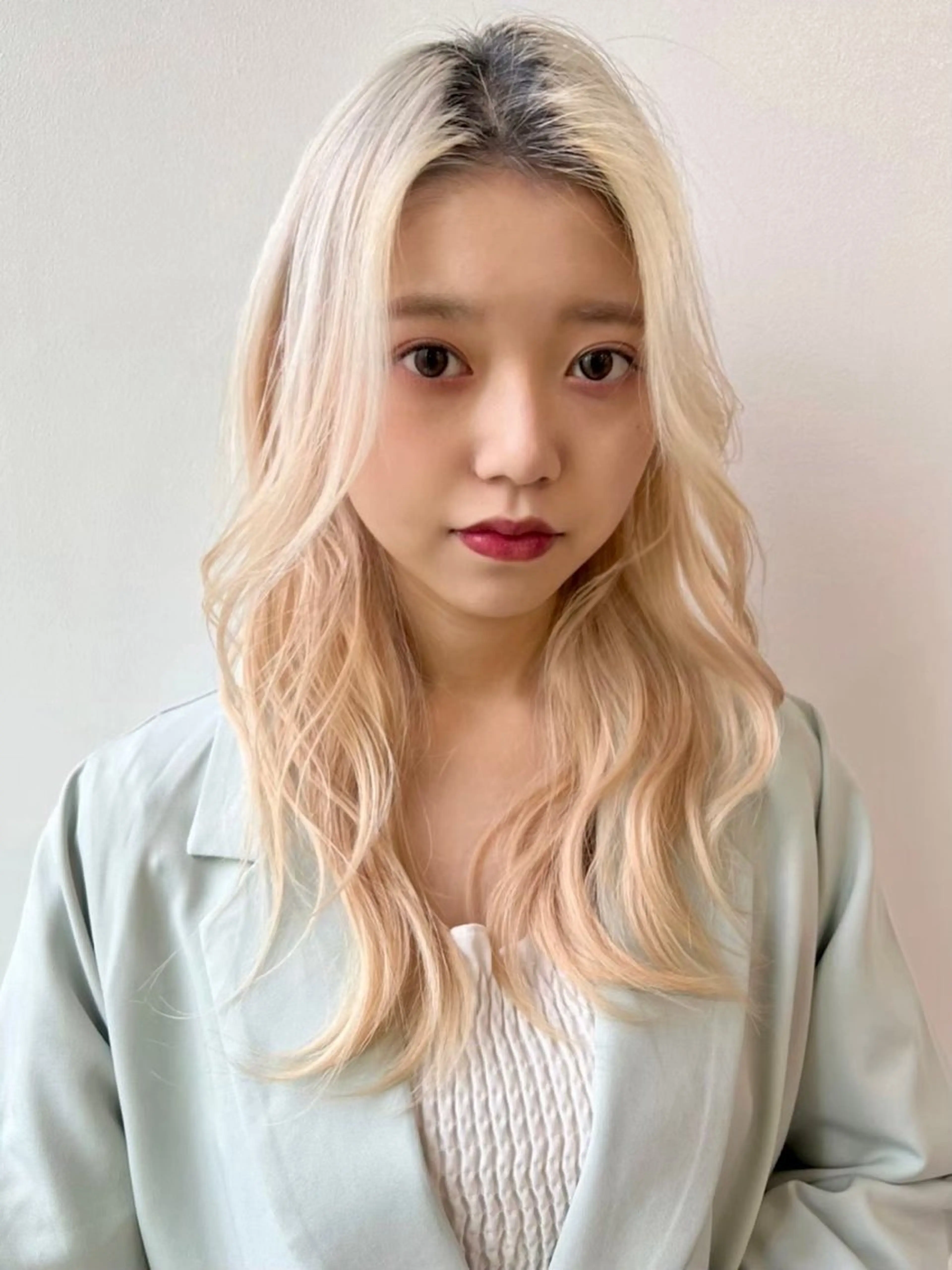 ミディアム 似合わせハイトーン 👾はちすのヘアスタイル