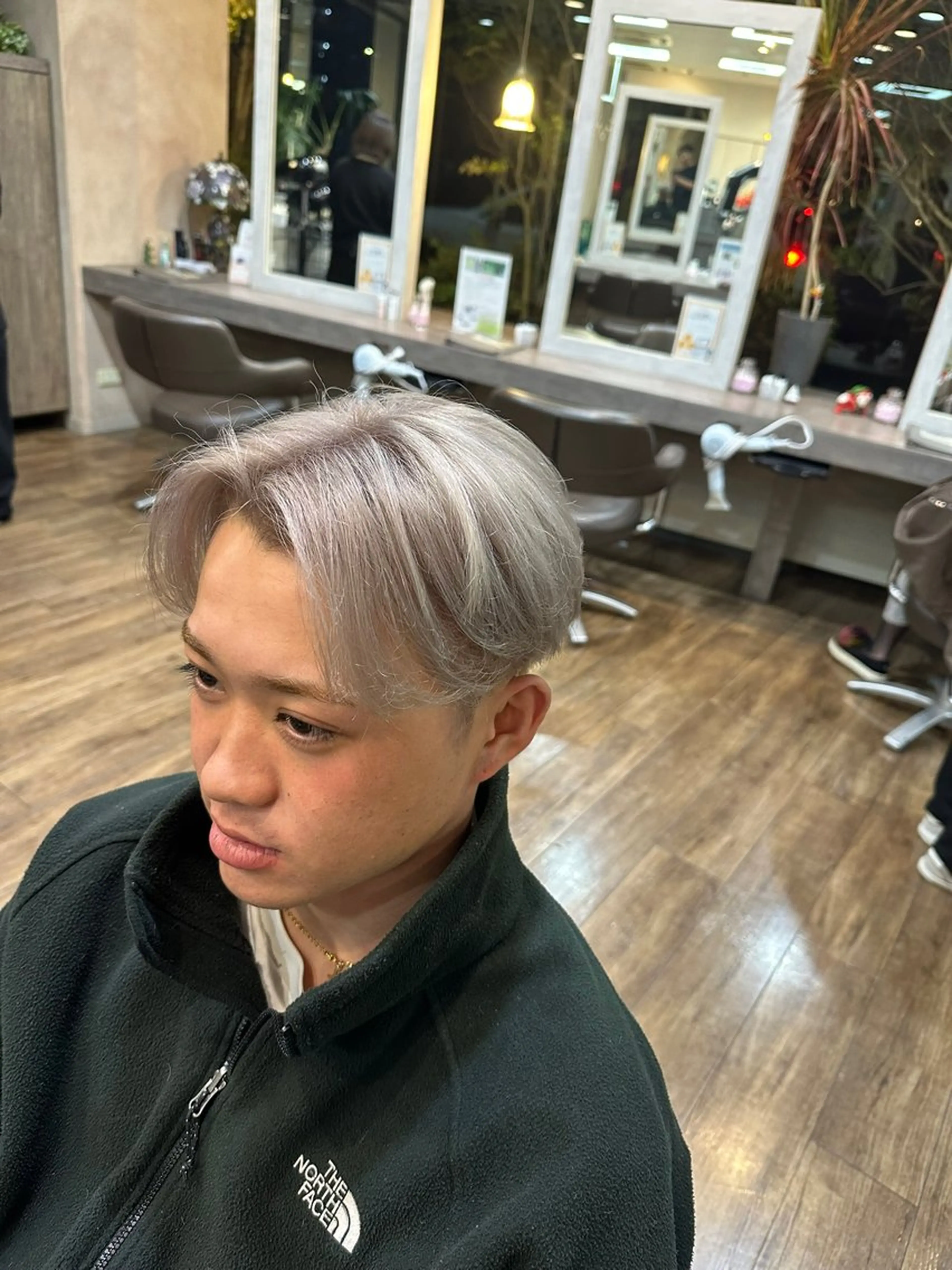 ショート カラー メンズ 小川 音哉「fluer」のヘアスタイル