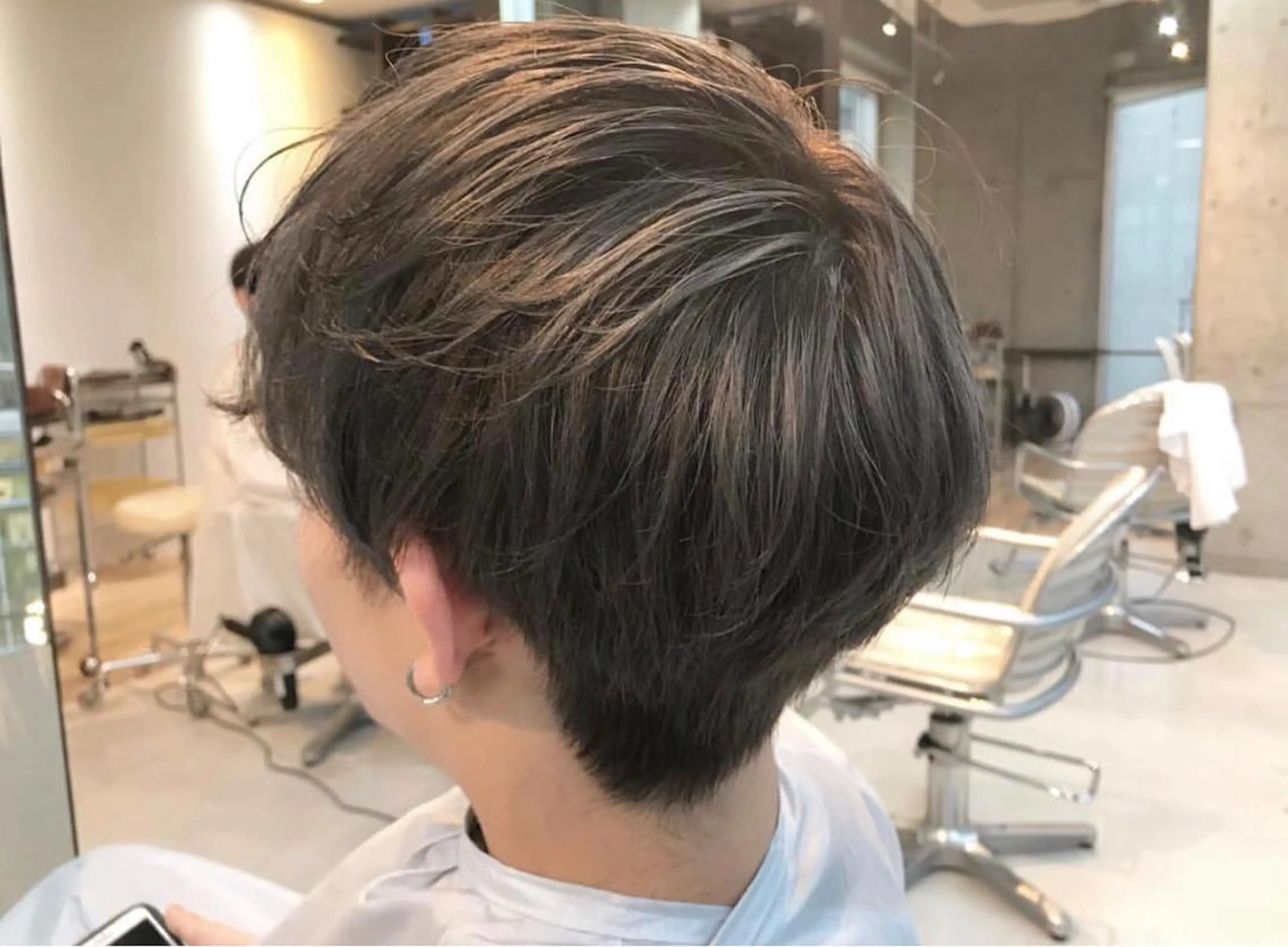 ショート カラー ブリーチ 透明感カラー sand&rose所属・逗子、パーマスタイル ナオイカイラのヘアスタイル