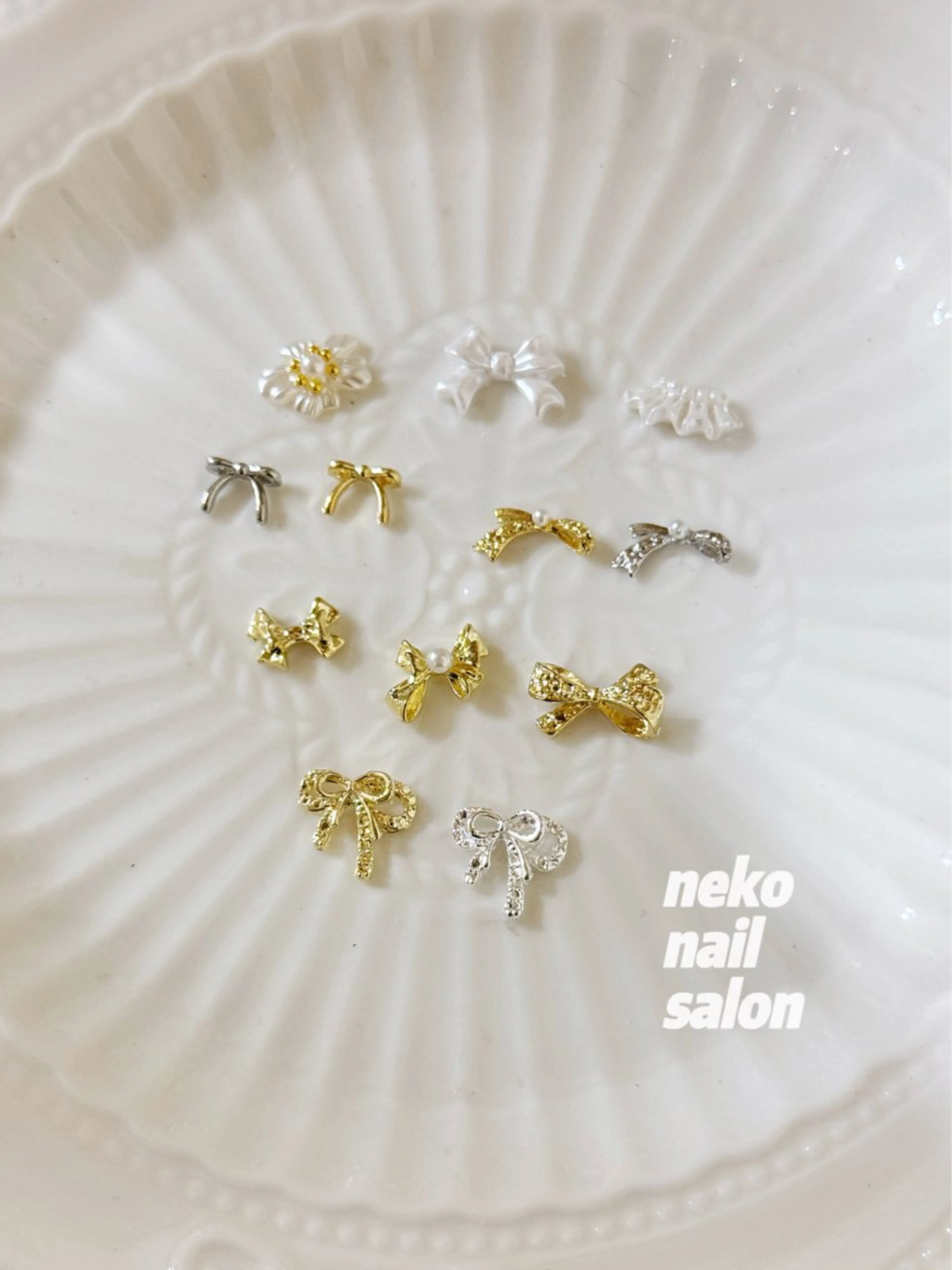 ネイル 成人式 ゴールド ハンドネイル neko nail所属・neko nailのネイルデザイン