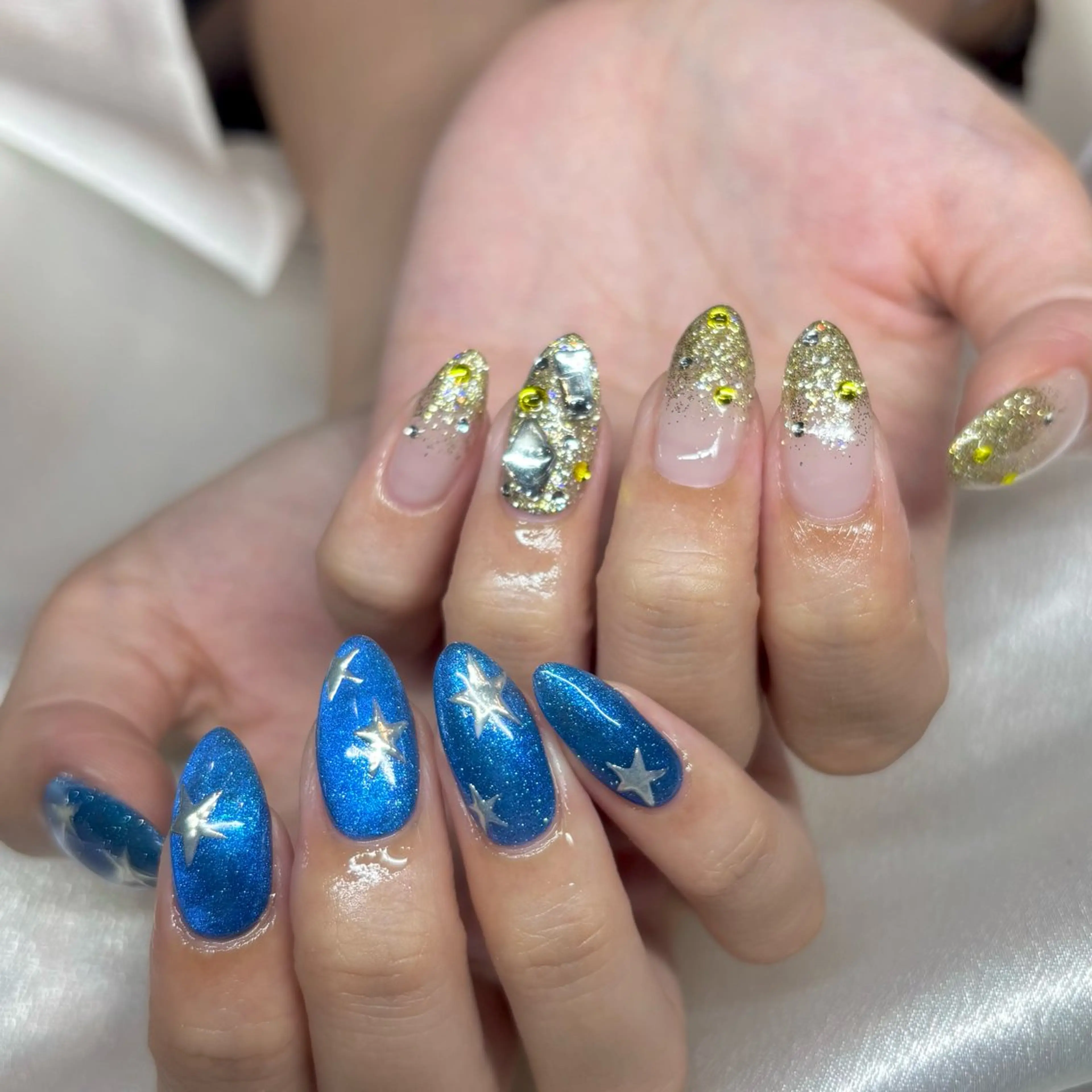 ネイル ハンドネイル ハンドケア . 未來のネイルデザイン