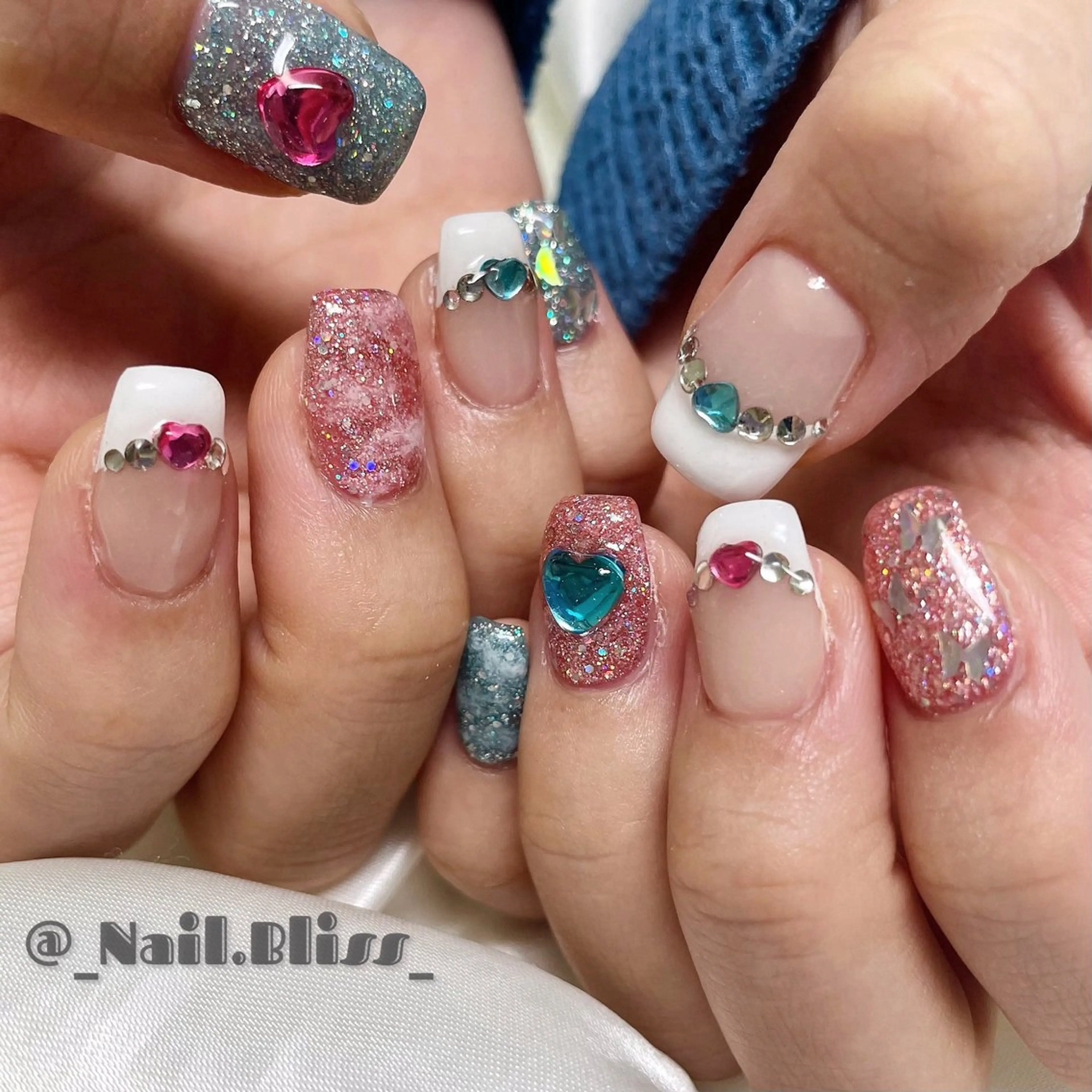 ネイル キラキラネイル 水色 持ち込み ピンク ハンドネイル NAIL BLISSのネイルデザイン