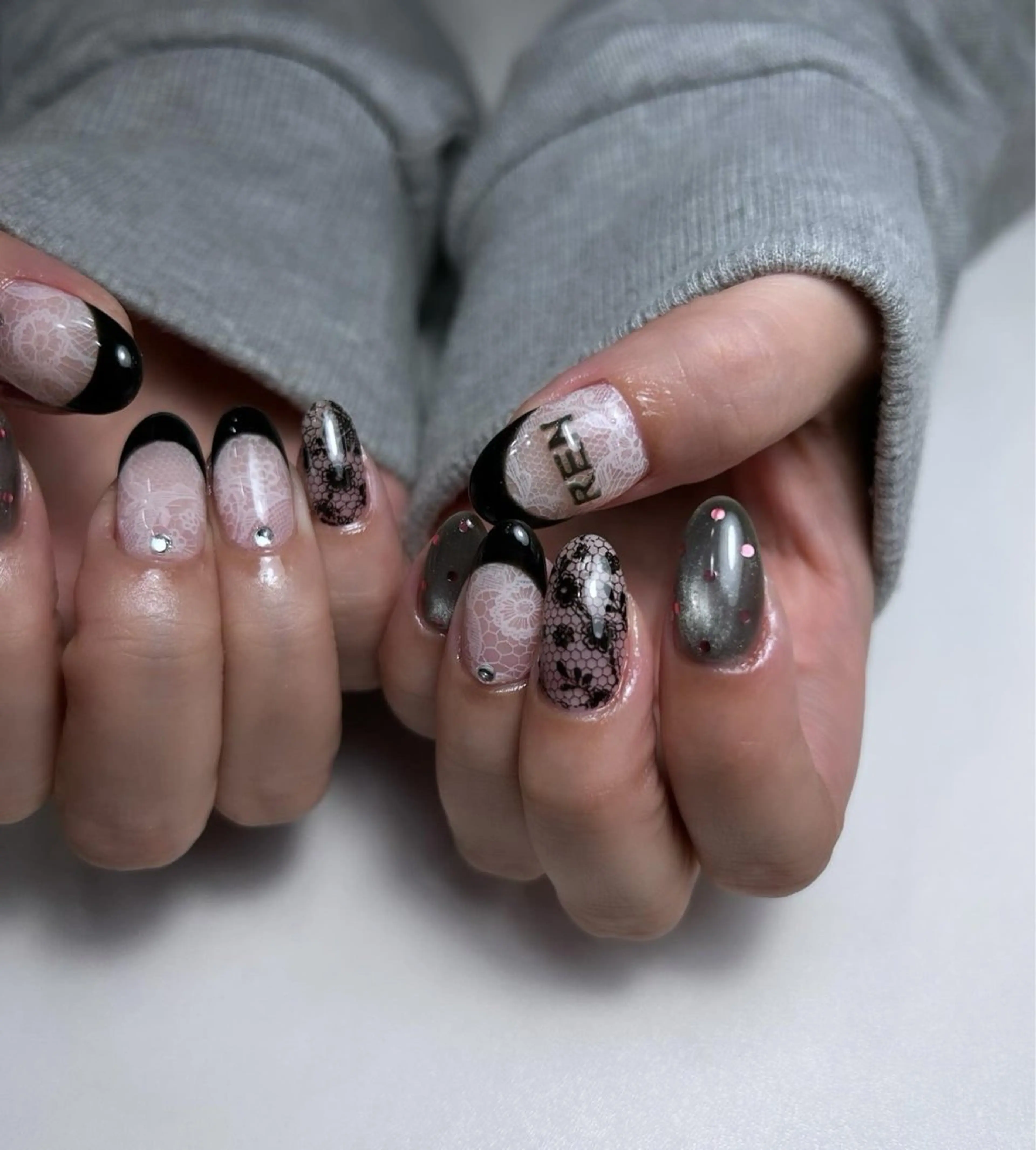 ネイル maison dari (ﾒｿﾞﾝ   ﾀﾞﾘ )所属・高橋 ユカのネイルデザイン