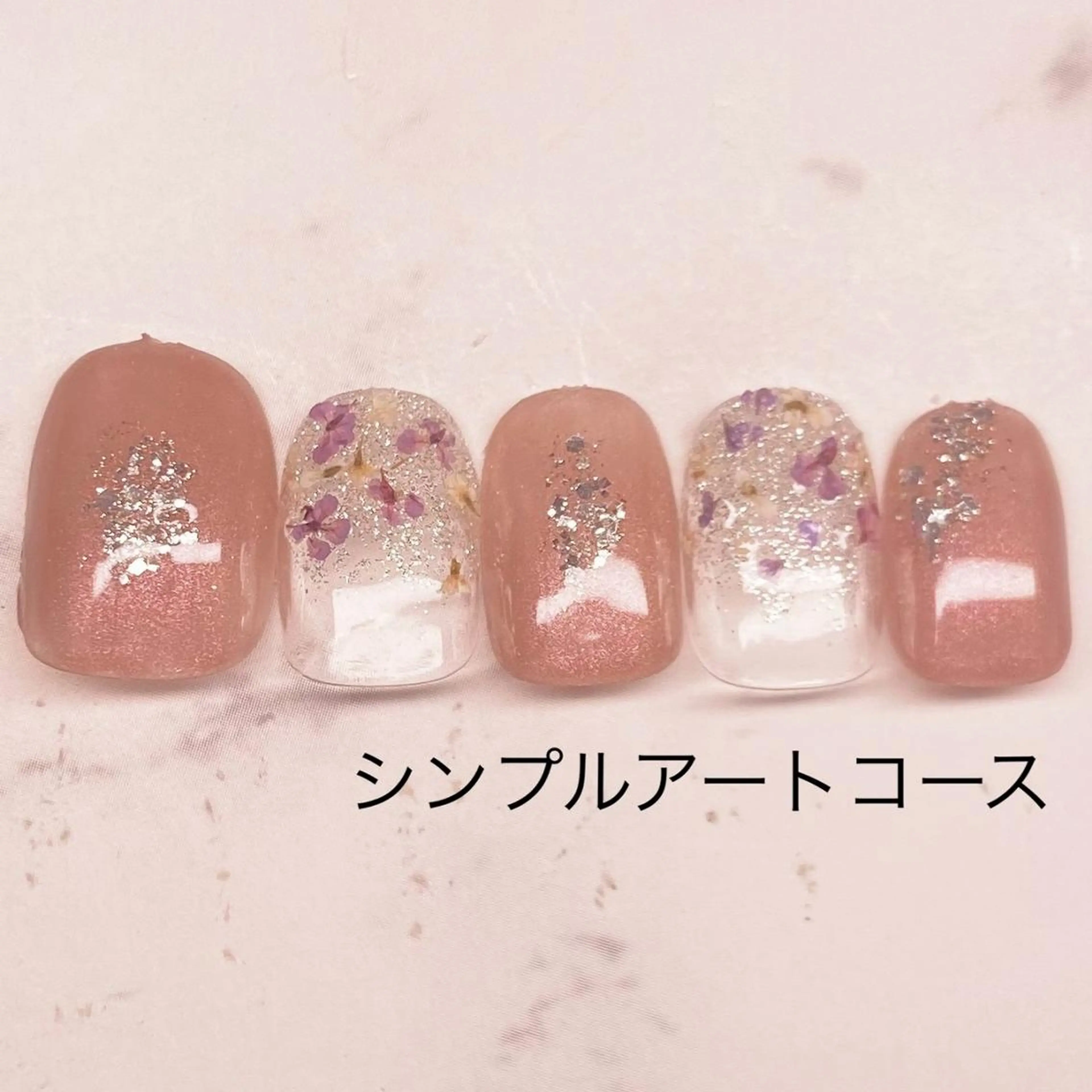 ミディアム ハンドネイル ネイルサロン Bliss（ブリス）のネイルデザイン