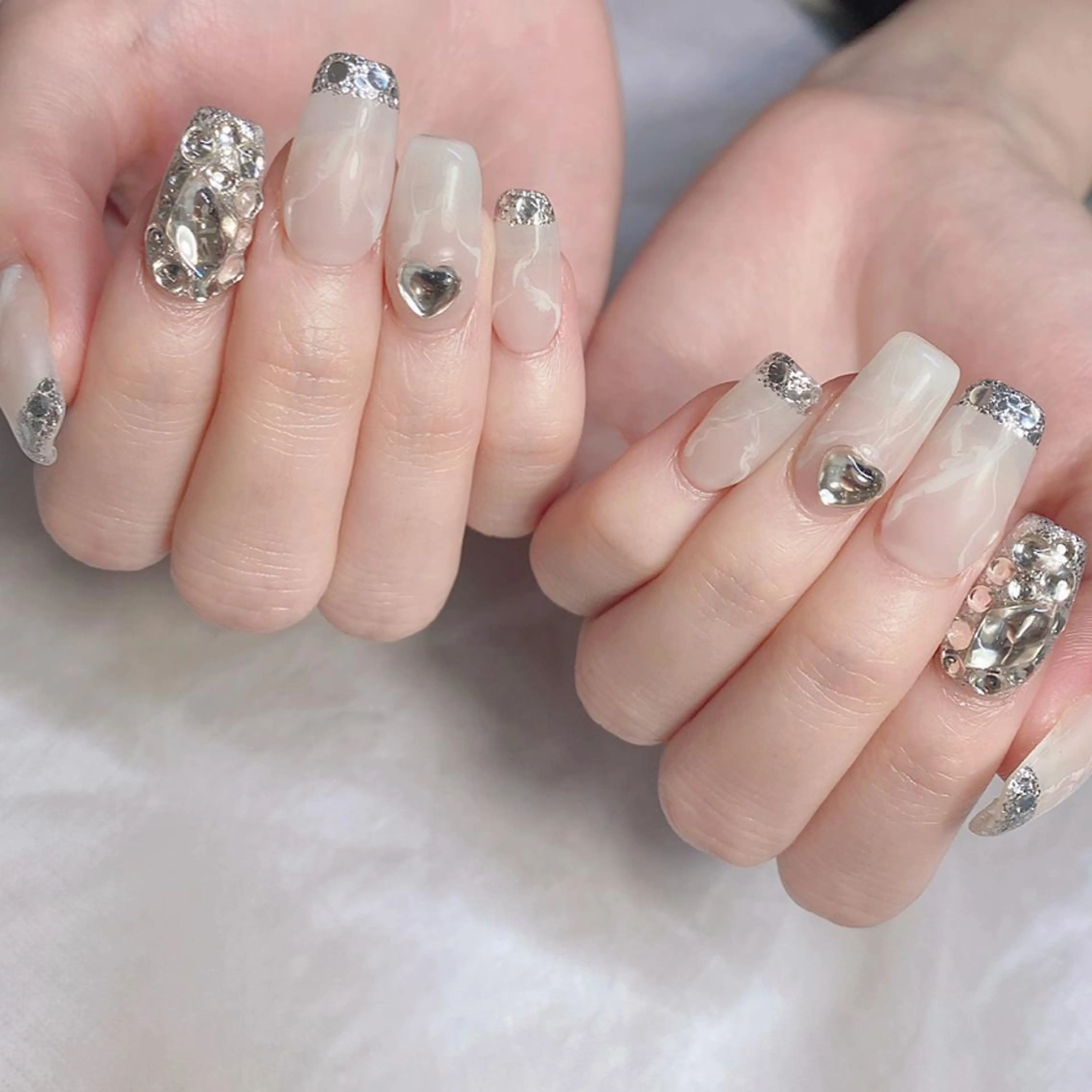 ネイル キラキラネイル 韓国ネイル RiLion💗 Risa🦋💜のネイルデザイン