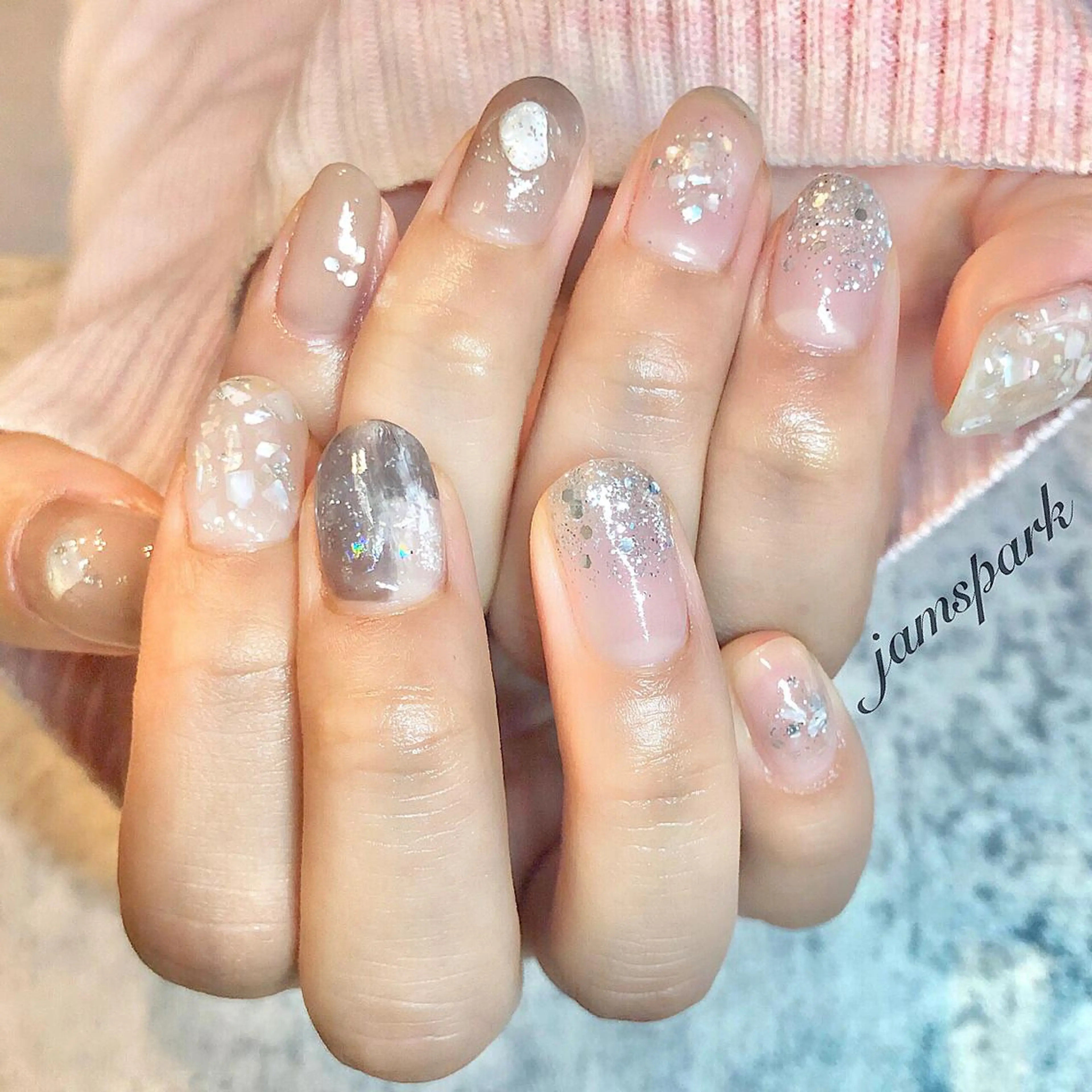 ネイル ジェルネイル ラメ(グリッター) ニュアンスネイル オフィスネイル ショートネイル ハンドネイル jamspark ✨のネイルデザイン
