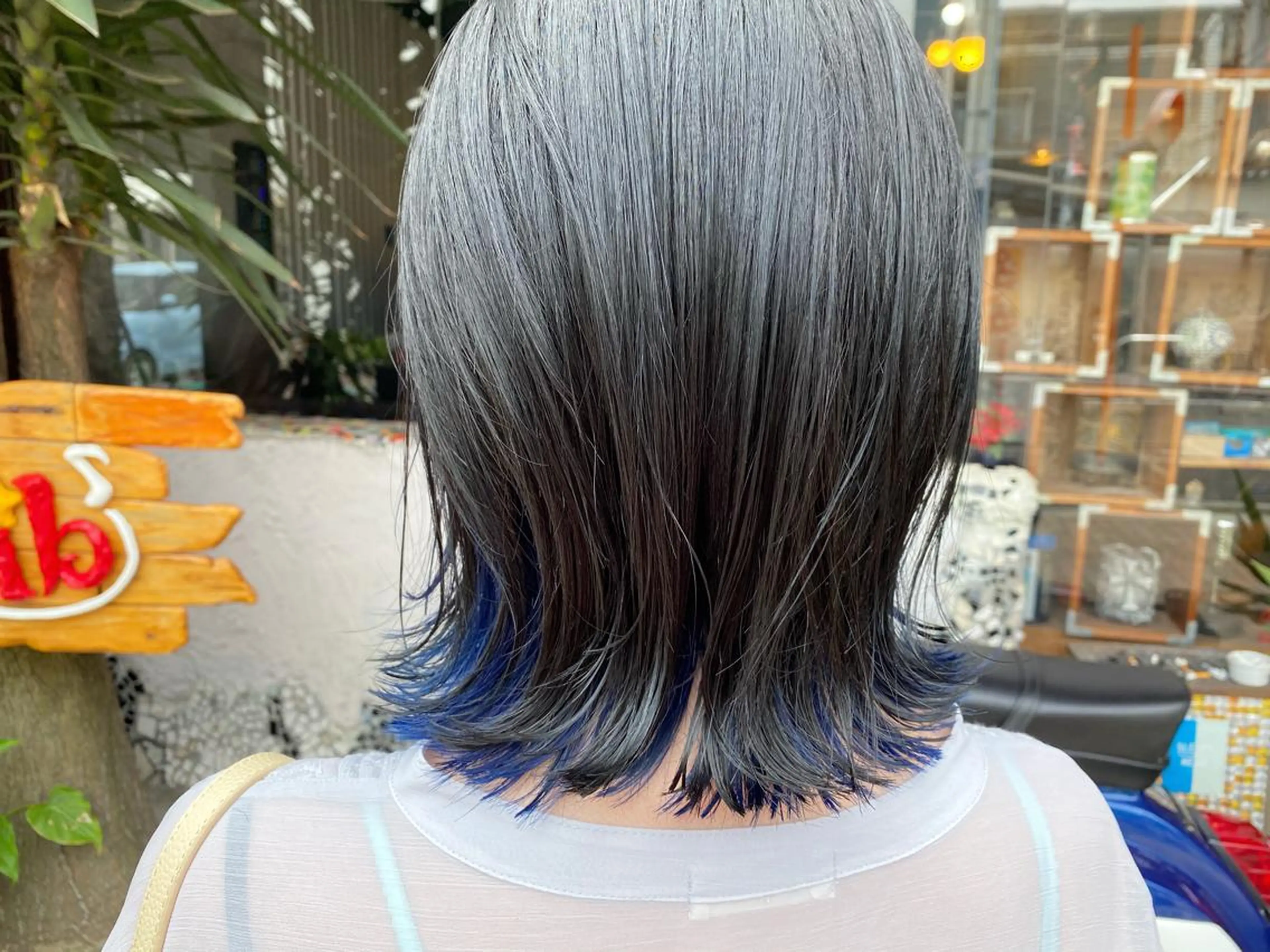 ショート カラー ネイビーカラー ヘアカラー トリートメント 玉木 育実のヘアスタイル