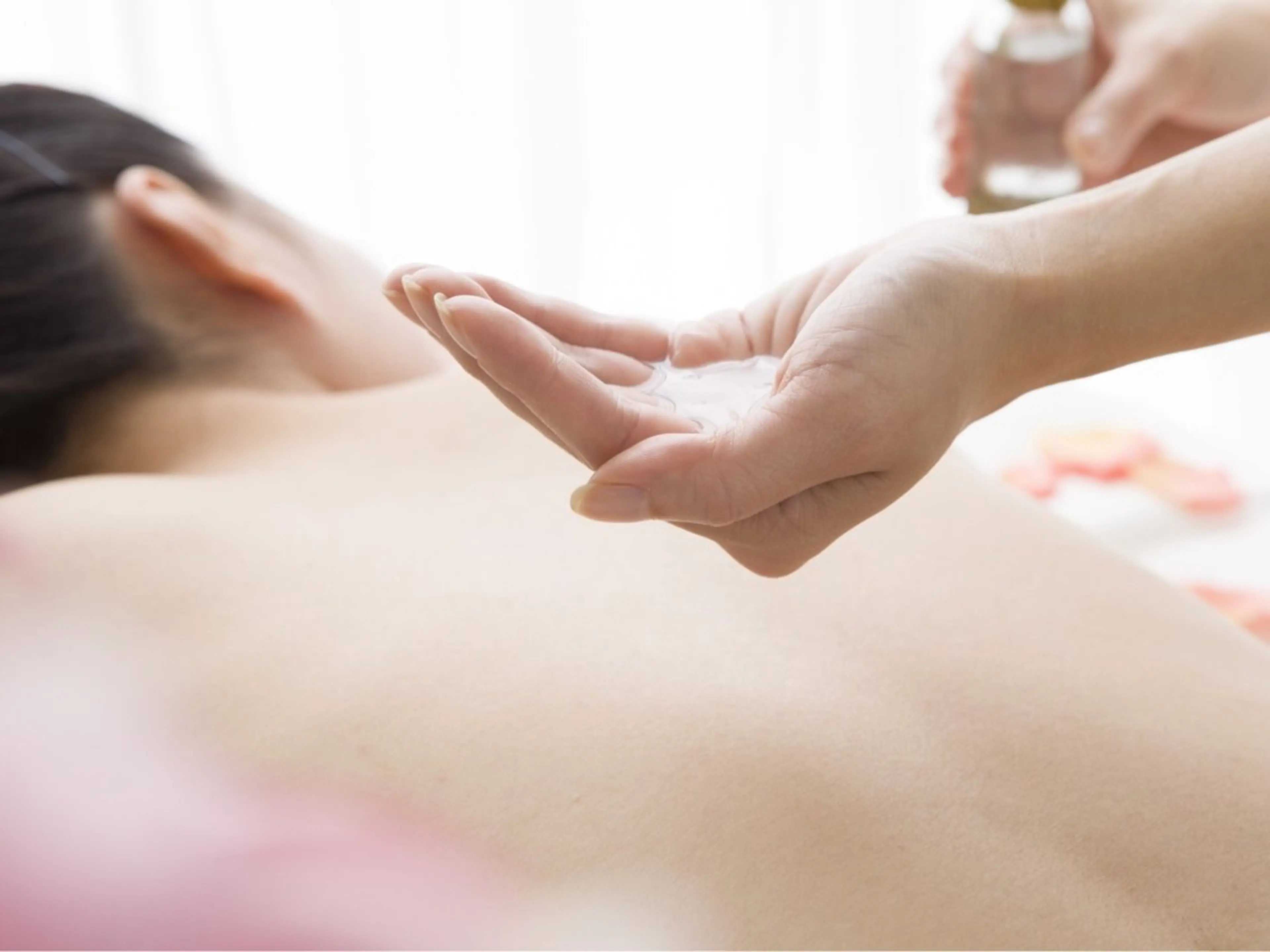 【頭・目の疲れ・首肩腰】全身リンパマッサージ+ヘッドor首肩ケア　80分¥6300の写真