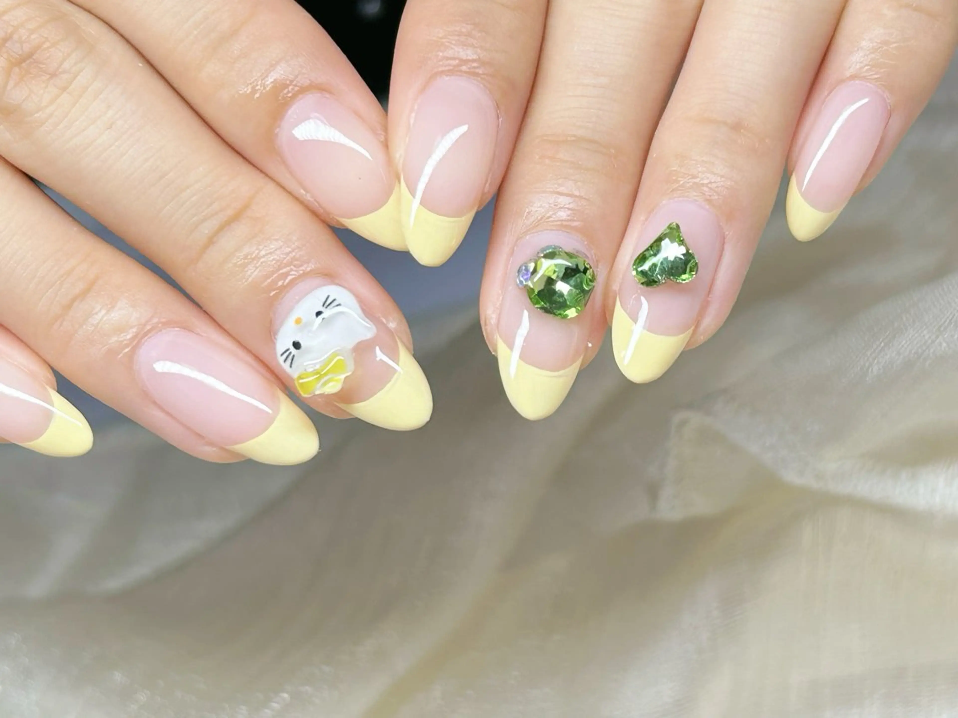 ネイル アートネイル チークネイル 成人式 入学式 長さ出し ハンドネイル Lino Nailのネイルデザイン