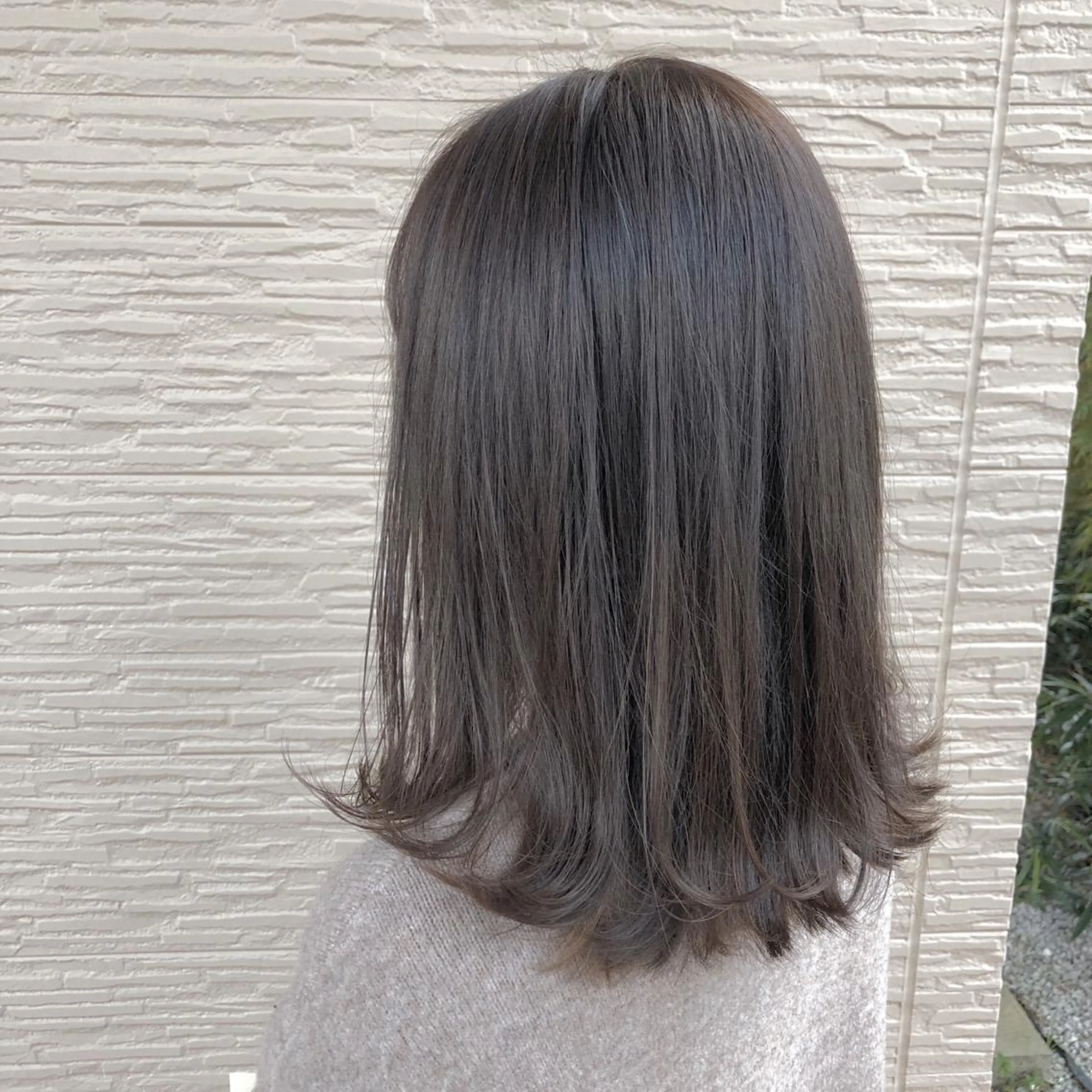 セミロング カラー グレージュ 4-rest garden （フォーレストガーデン）所属・金井 直樹のヘアスタイル