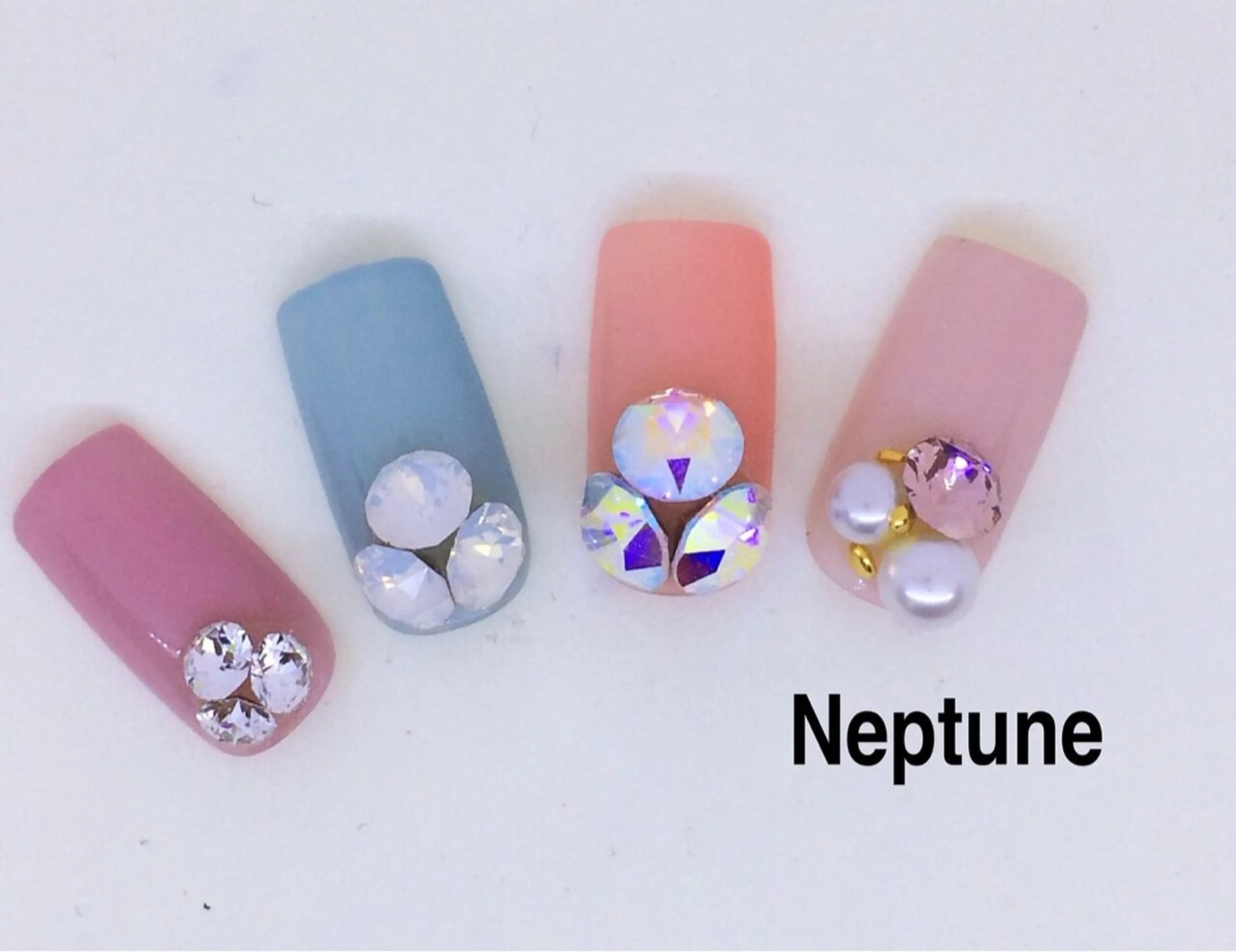 ネイル ネプチューン二子玉川店所属・ネプチューン 二子玉川店のネイルデザイン