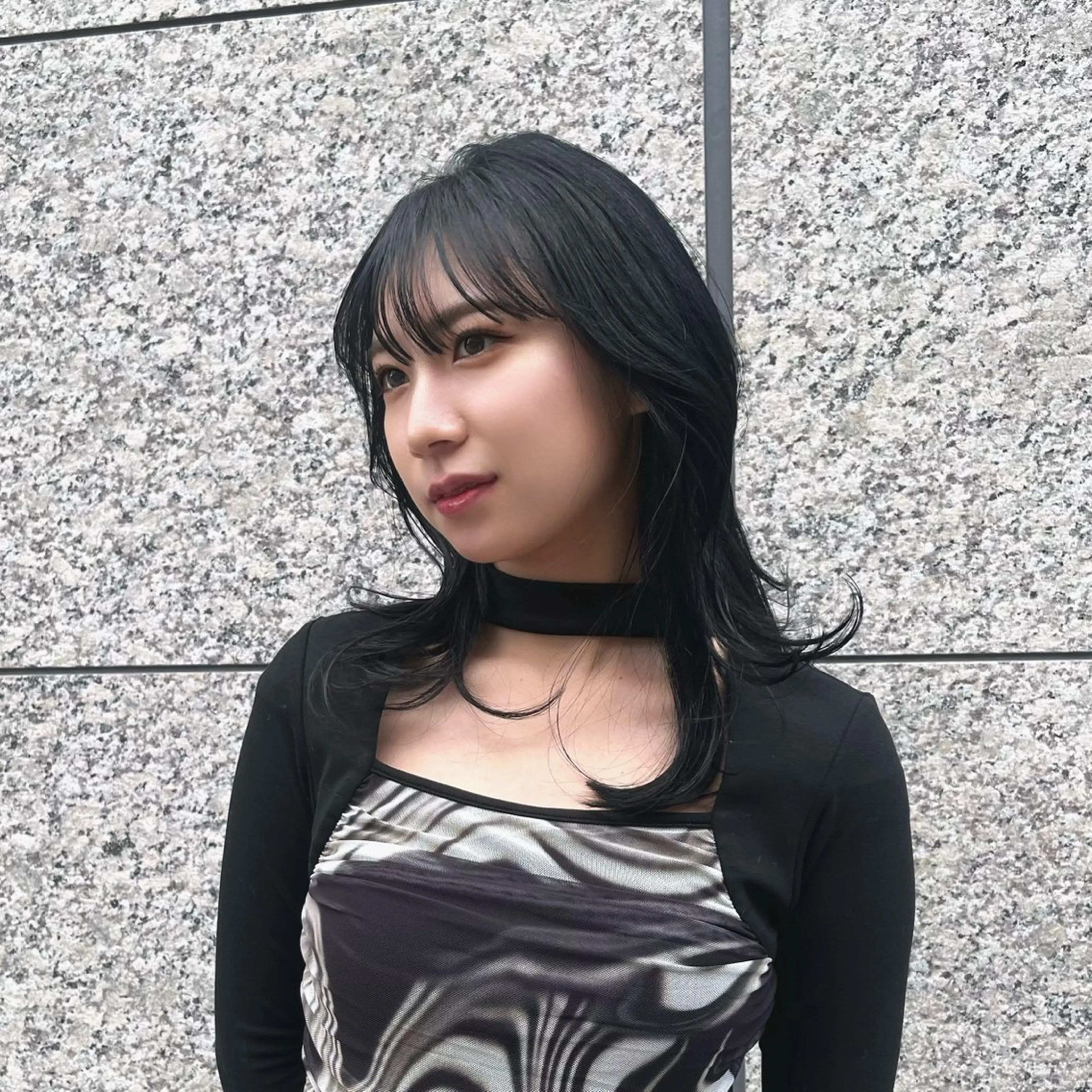 ミディアム カラー くびれヘア 顔周りカット 韓国風ヘア レイヤーカット 似合わせカット カット ヘアカラー LUNA🌙韓国ヘア 🌙レイヤーカットのヘアスタイル