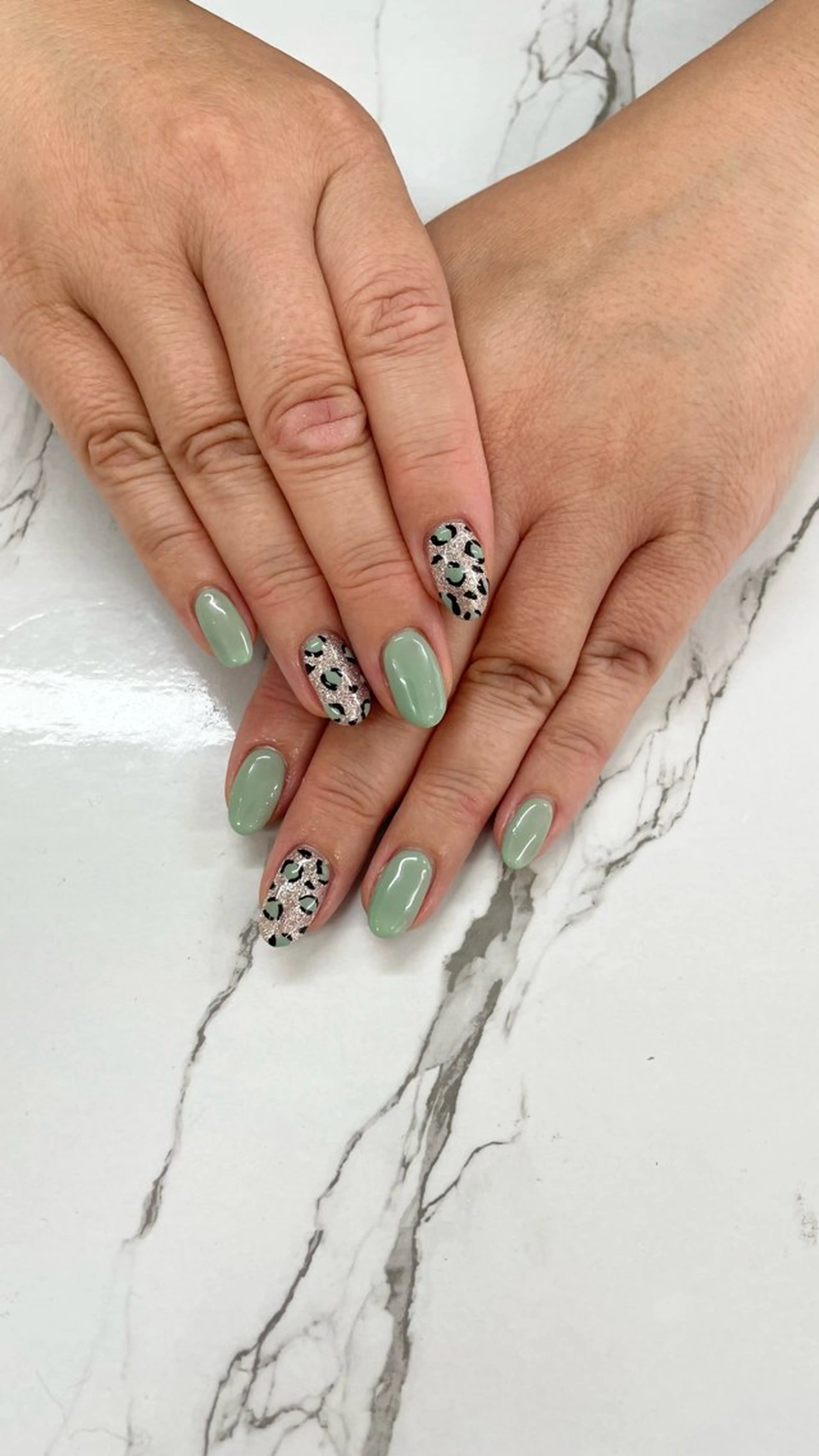 ネイル はあとねいる板橋ときわ台店所属・Nozomi はあとねいるのネイルデザイン