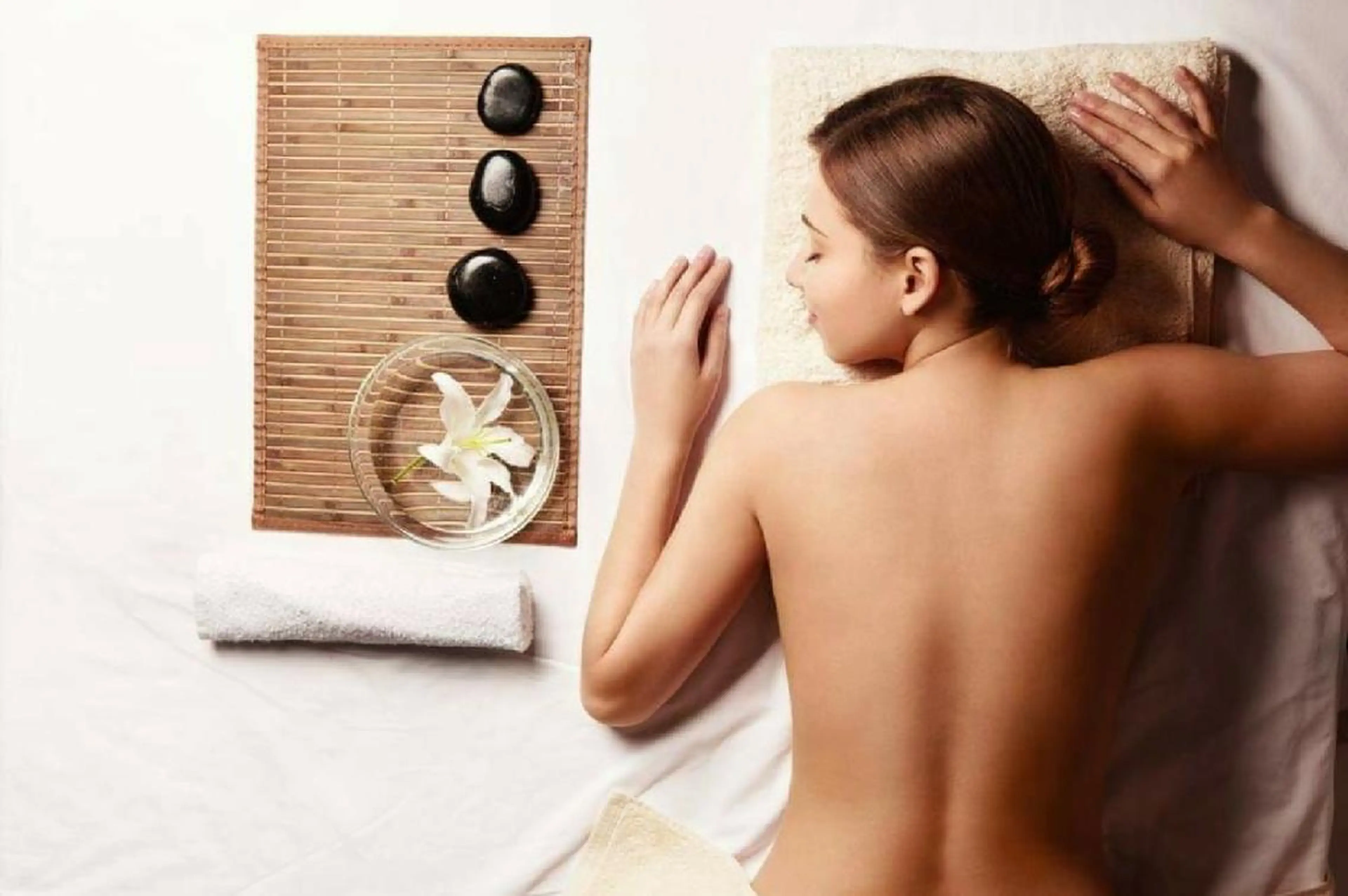 【初回お試し】背中と脚のラインを整えるボディトリートメント！背面美人に！60分コースが3700円！！の写真