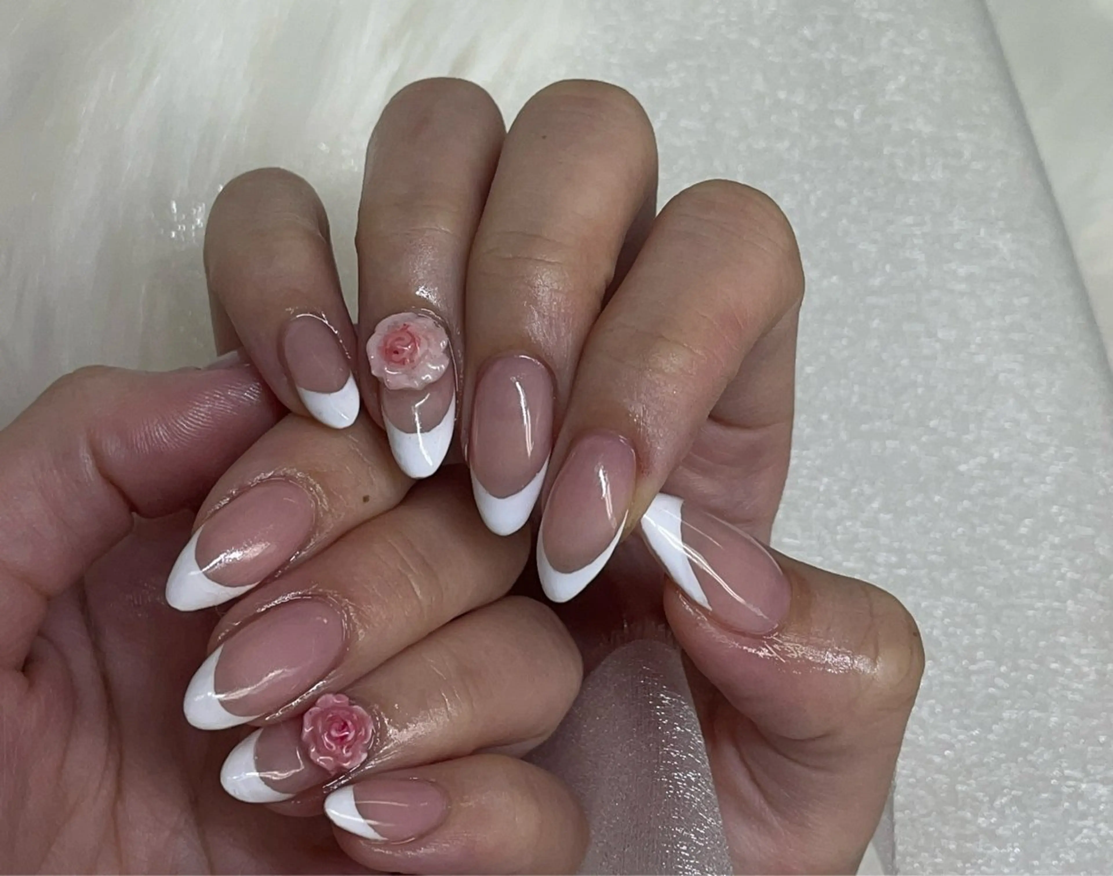 ネイル フレンチネイル ハンドネイル フットネイル chai大阪上本町 sayakaのネイルデザイン