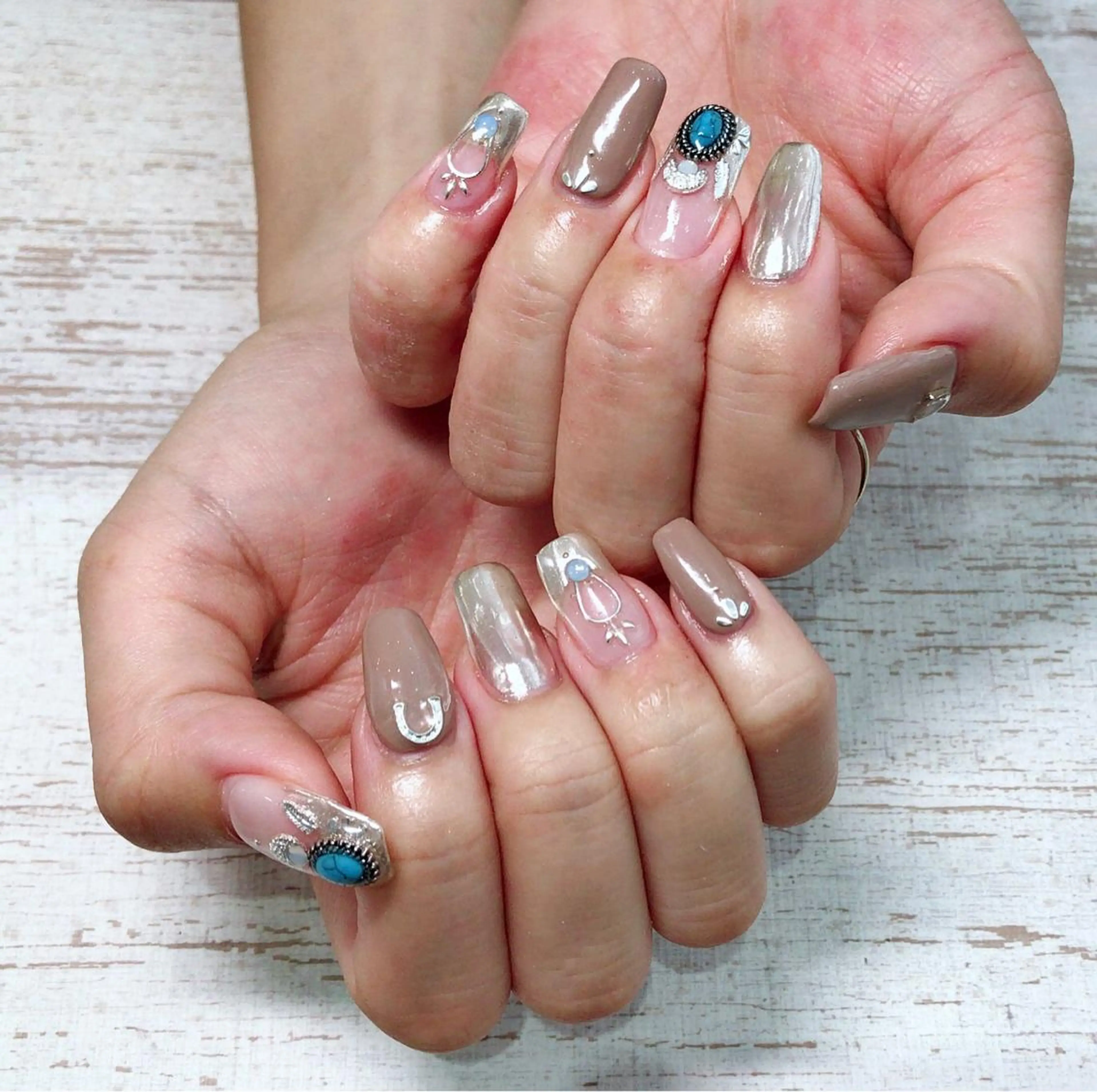 ネイル スクエアネイル ハンドネイル Lino+ ネイル&よもぎ蒸しのネイルデザイン