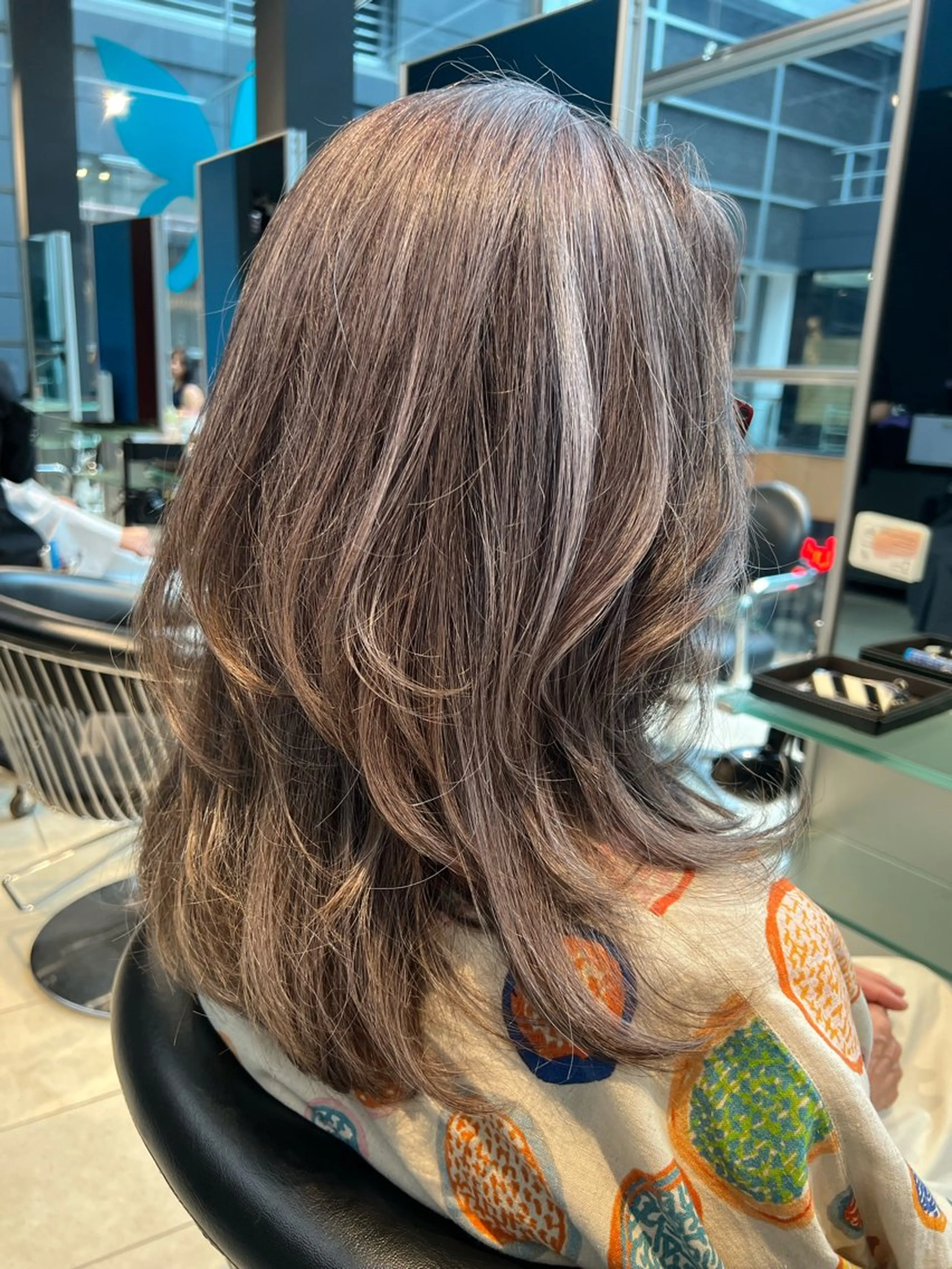 ミディアム カラー カット ヘアカラー 舟橋 瑞稀のヘアスタイル