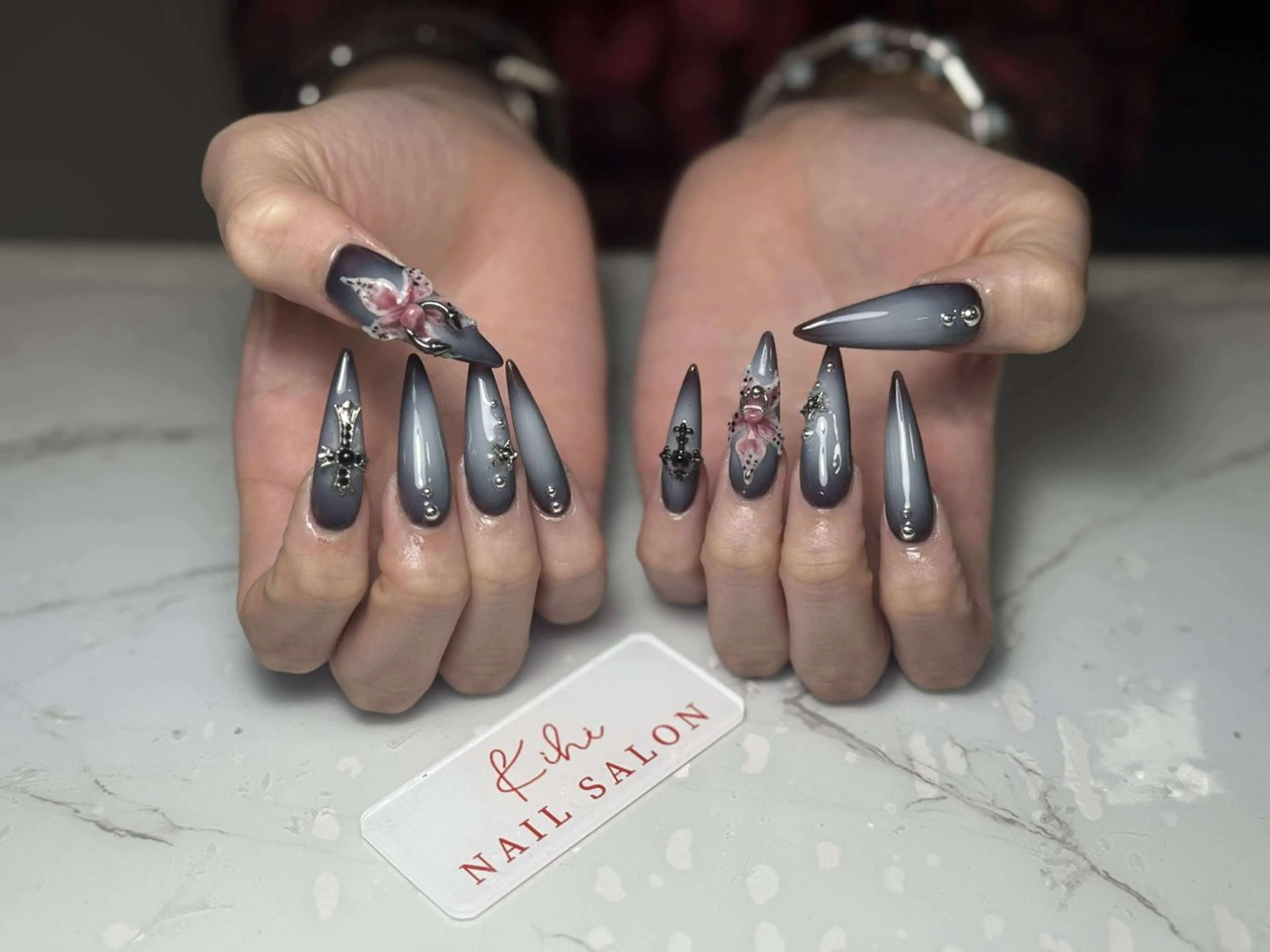 ネイル アートネイル フレンチネイル ジェルネイル グラデーション 韓国ネイル ハンドネイル 💕鈴木ユリ パラジェル/オフ無料のネイルデザイン