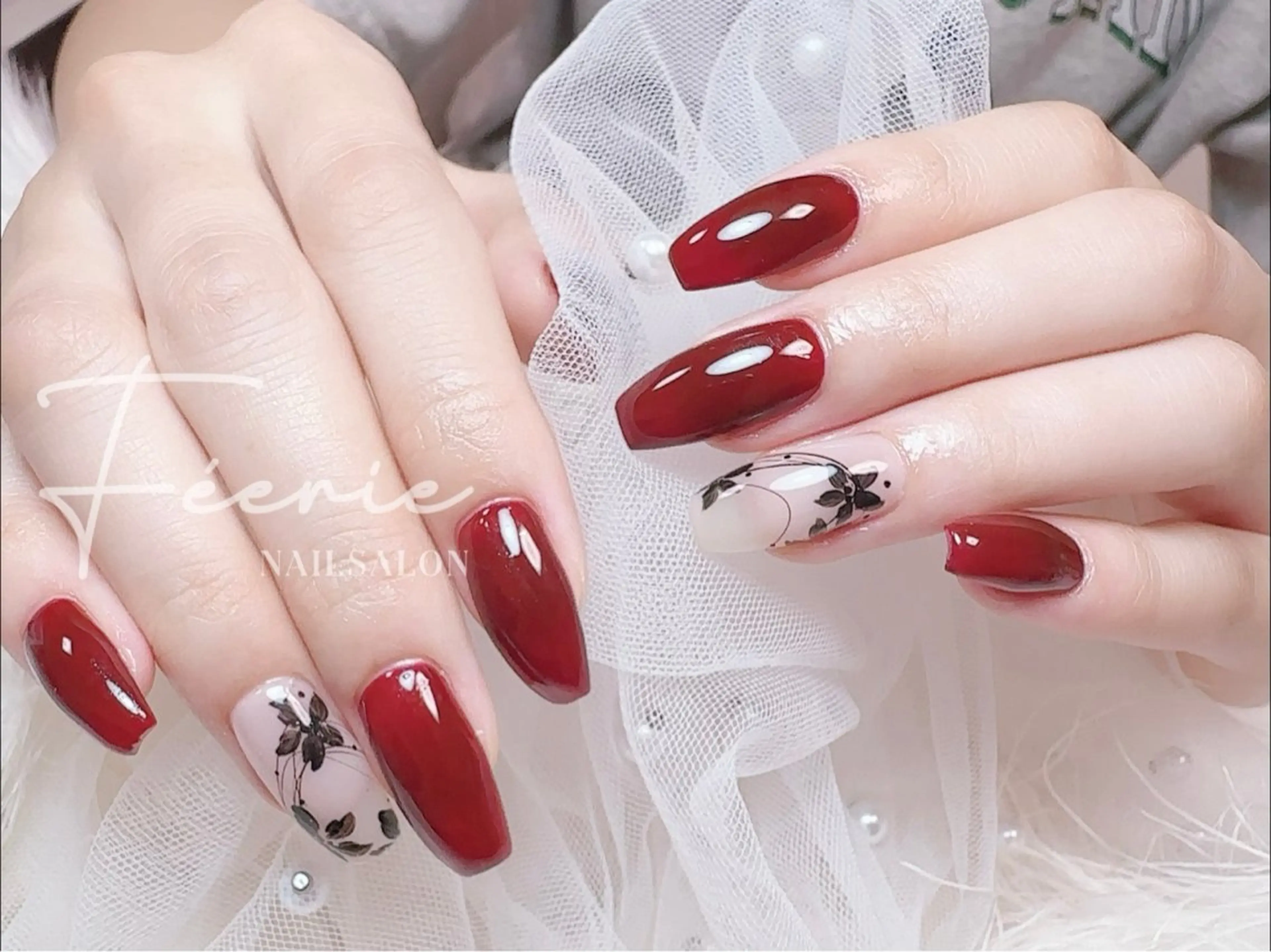 ネイル アートネイル 韓国ネイル マグネットネイル シンプルネイル ワンホンネイル nail salon Feerieのネイルデザイン