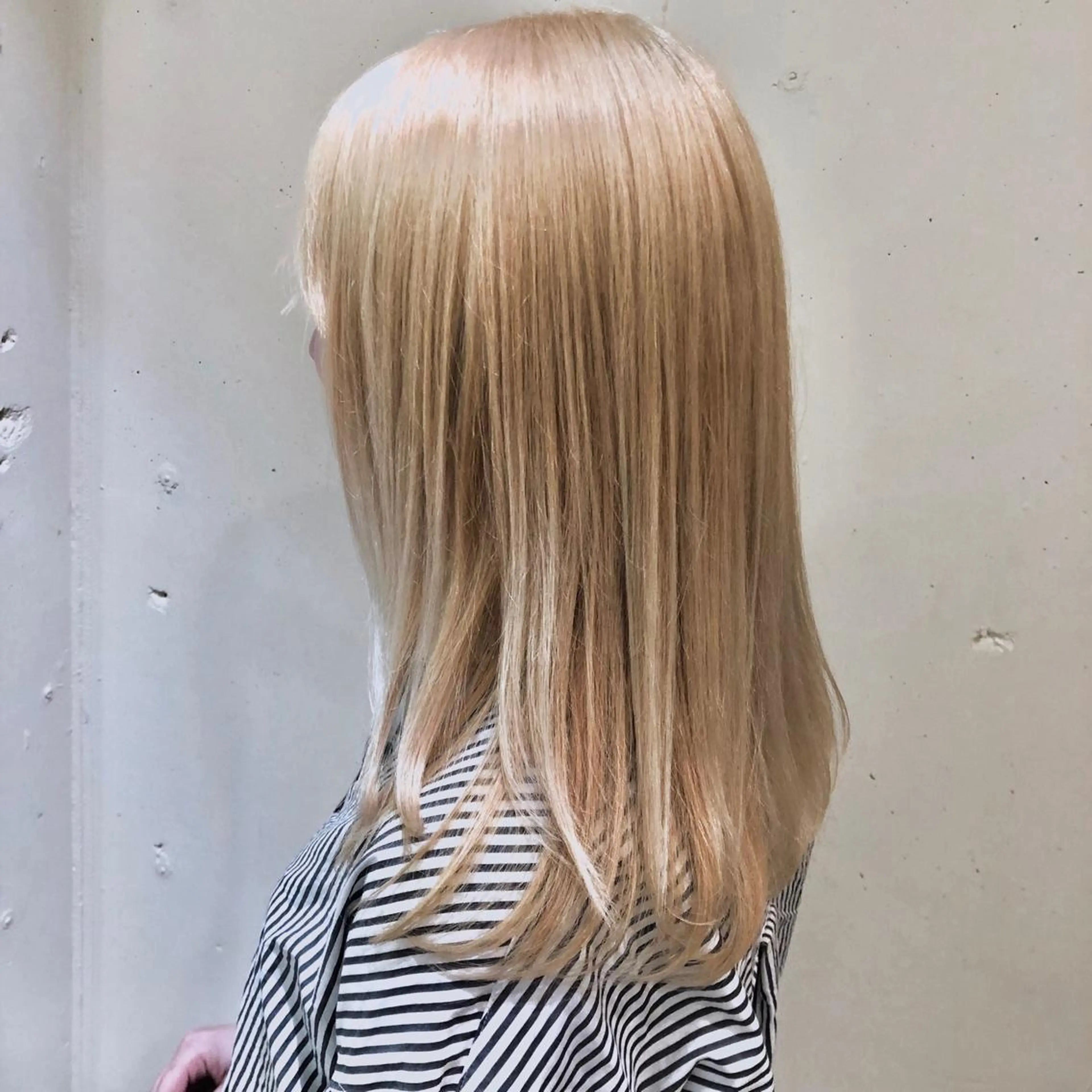 セミロング カラー パーマ ヘアアレンジ ベージュカラー ブリーチ ケアブリーチ 透明感カラー グラデーションカラー 【ツヤ髪美容師】 ツダケイスケのヘアスタイル