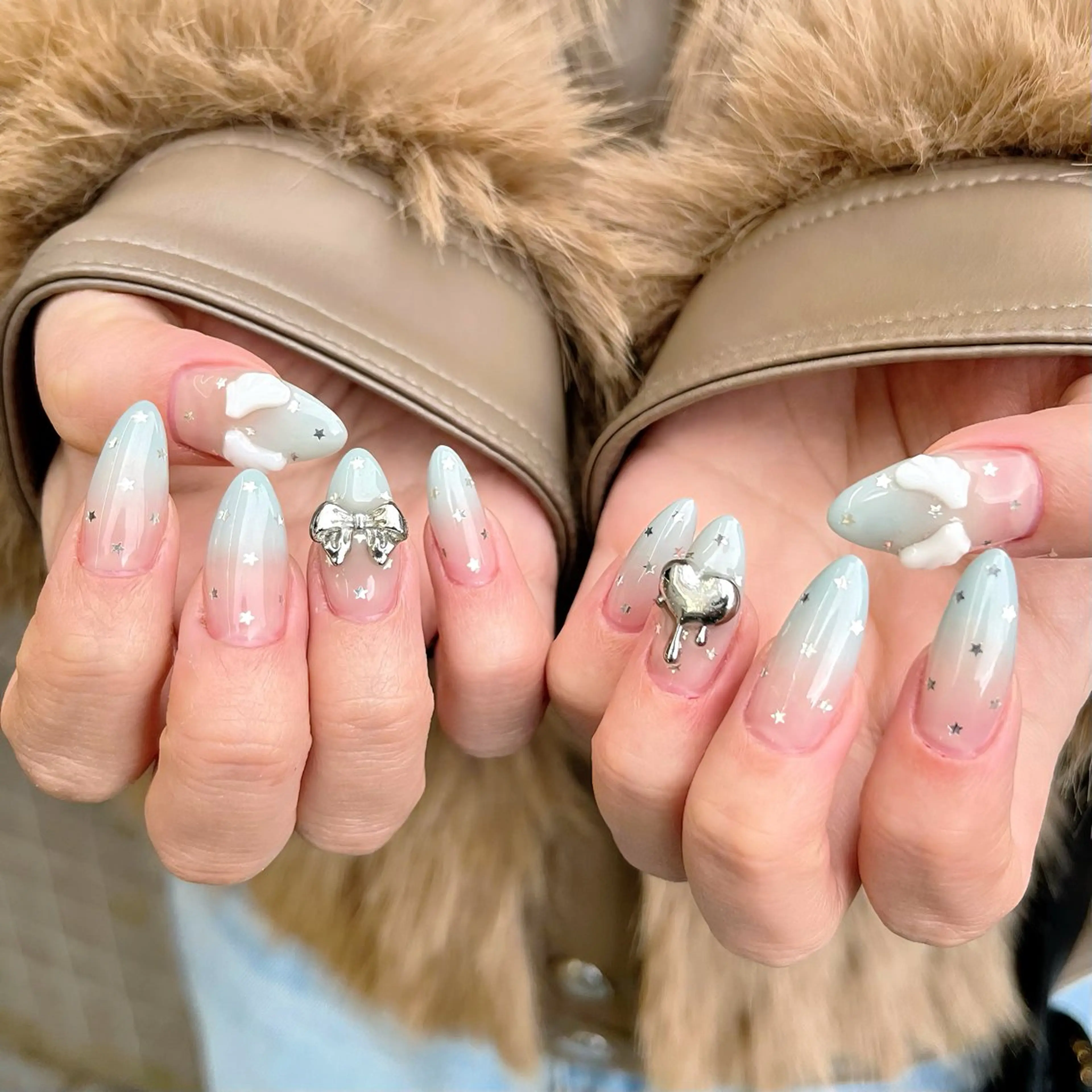 ネイル ブラウン ガーリー グラデーション 水色 マグネットネイル ハンドネイル 🫧OPELIA NAIL渋谷🫧のネイルデザイン