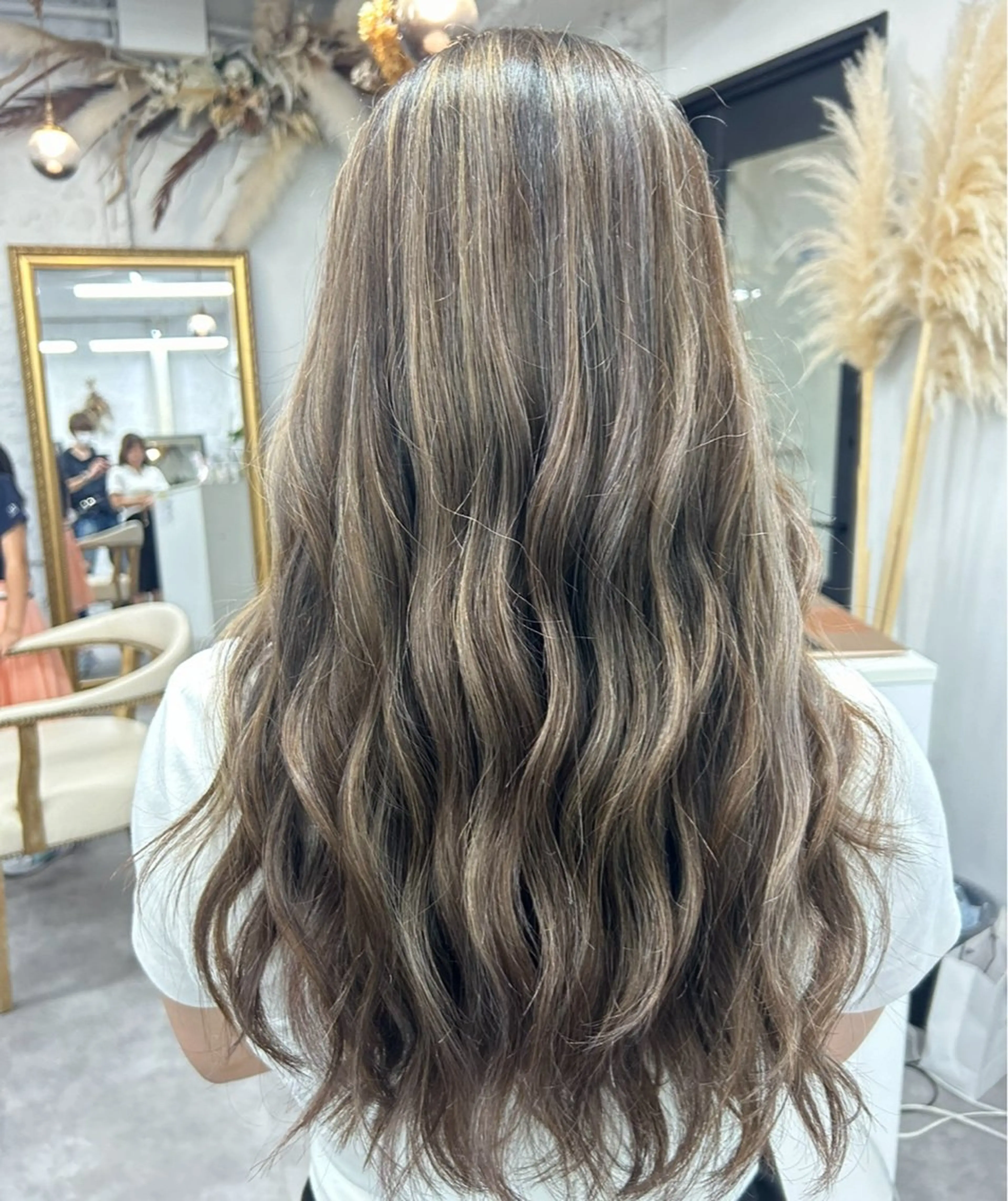 ロング カットカラー🩷 五島桜樫のヘアスタイル