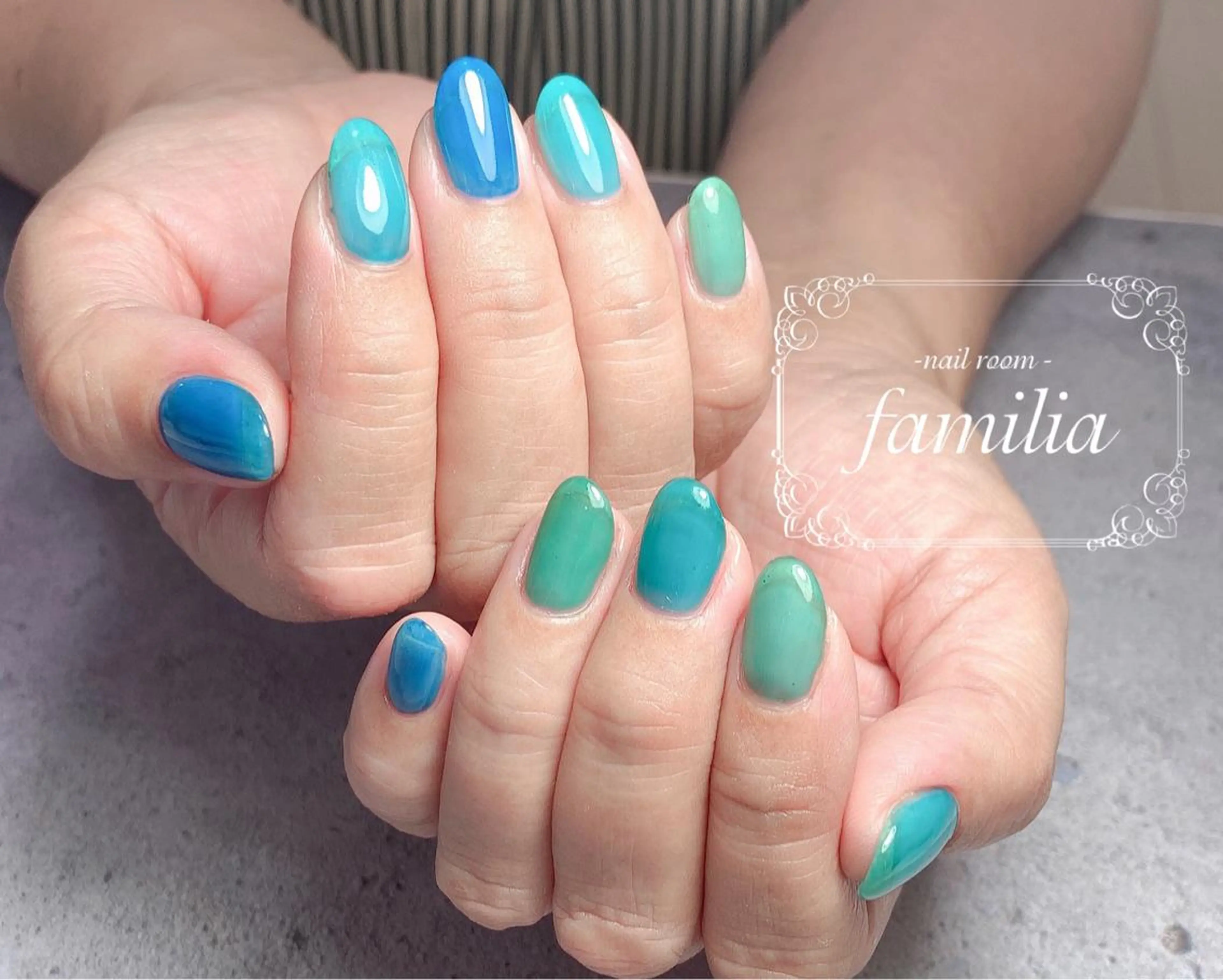 ネイル ハンドネイル -nailroom- familiaのネイルデザイン