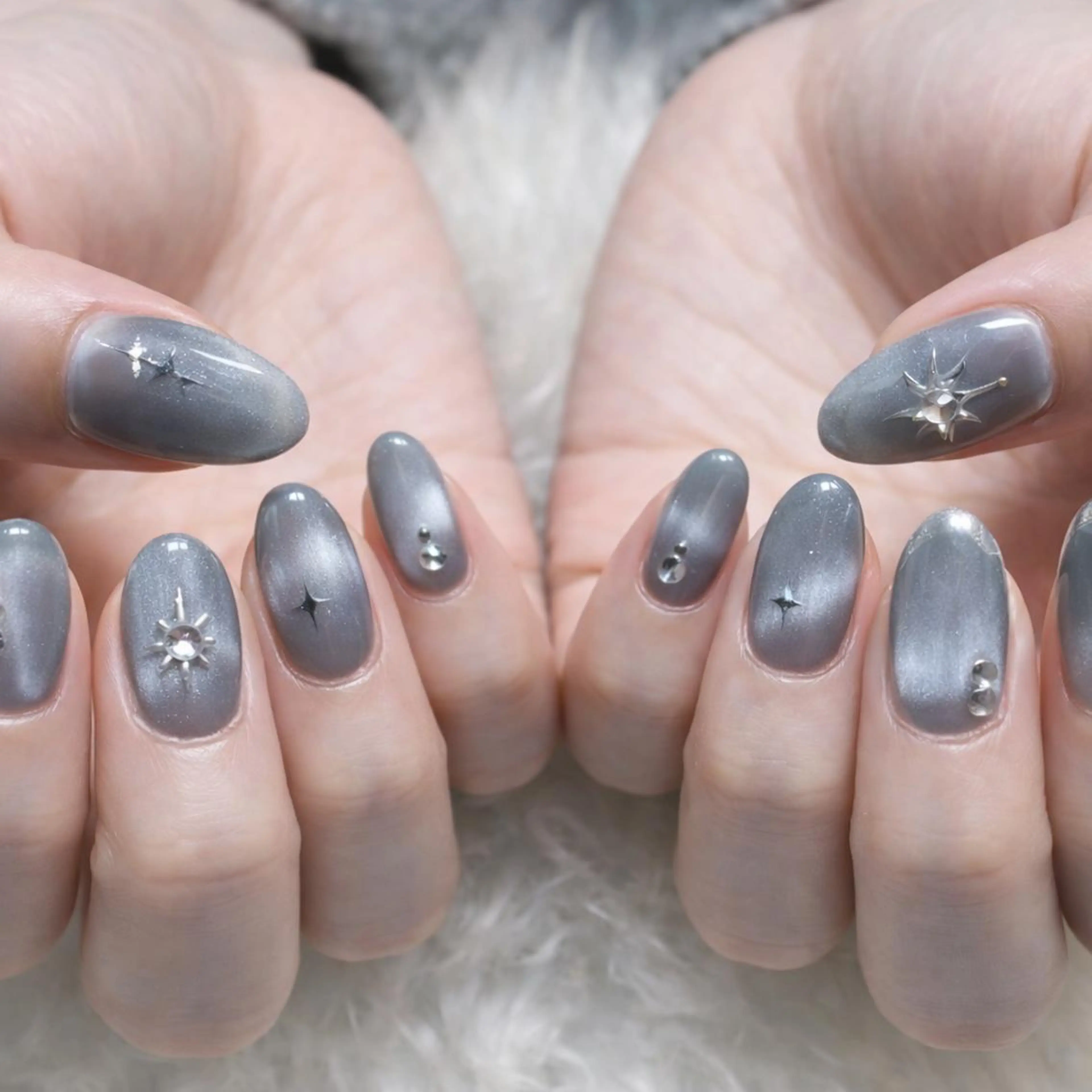 ネイル ハンドネイル Miku. Nのネイルデザイン